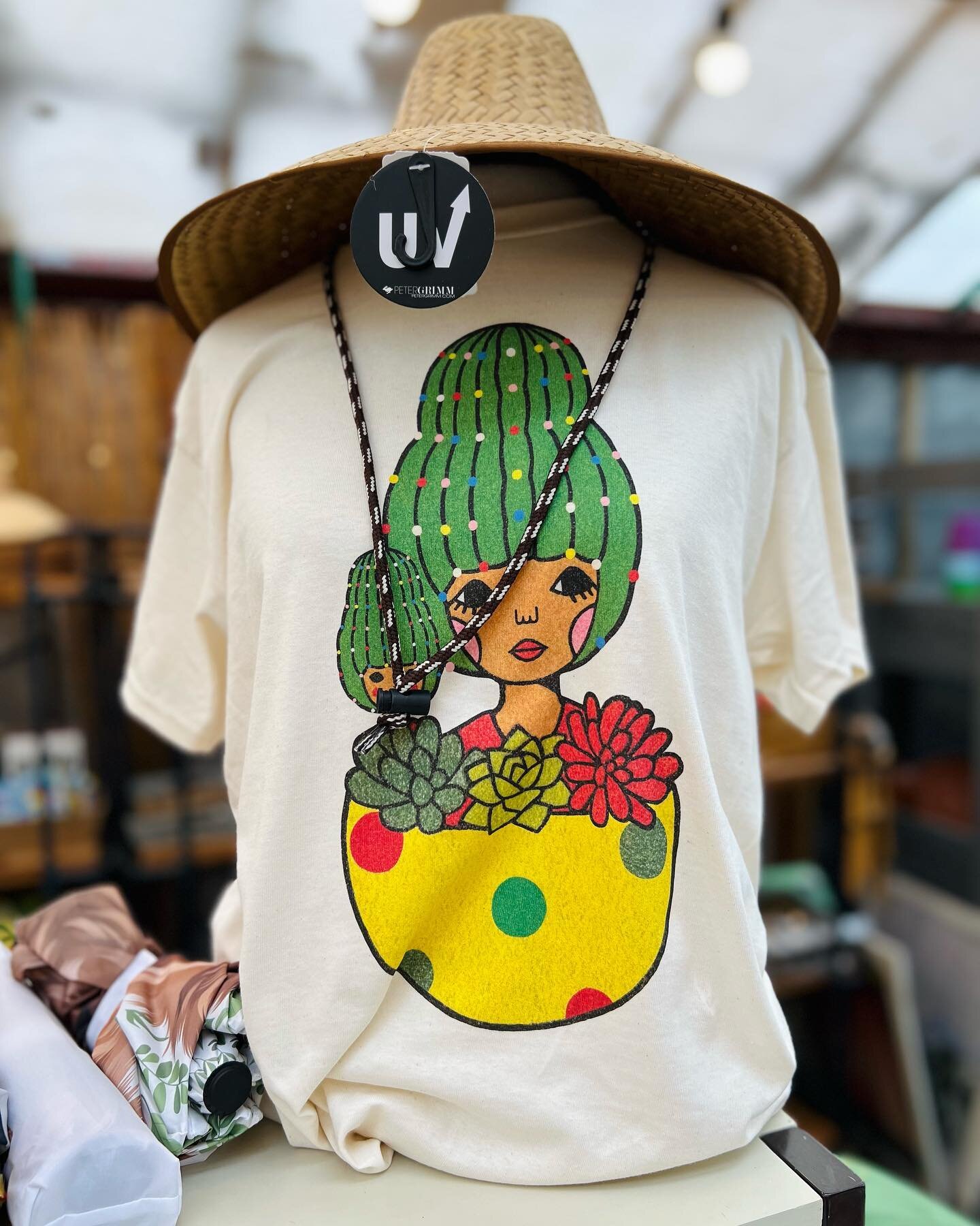 🙌🏽🌿New Tee&rsquo;s 💚🙌🏽Artist Series Naoshi Cactus Pot Classic 
T-shirt 🌵 Artwork designed by Los Angeles artist Naoshi. She creates her original pieces with sand or &quot;sunae&quot; and then scans them in high quality.
100% pre-shrunk combed 