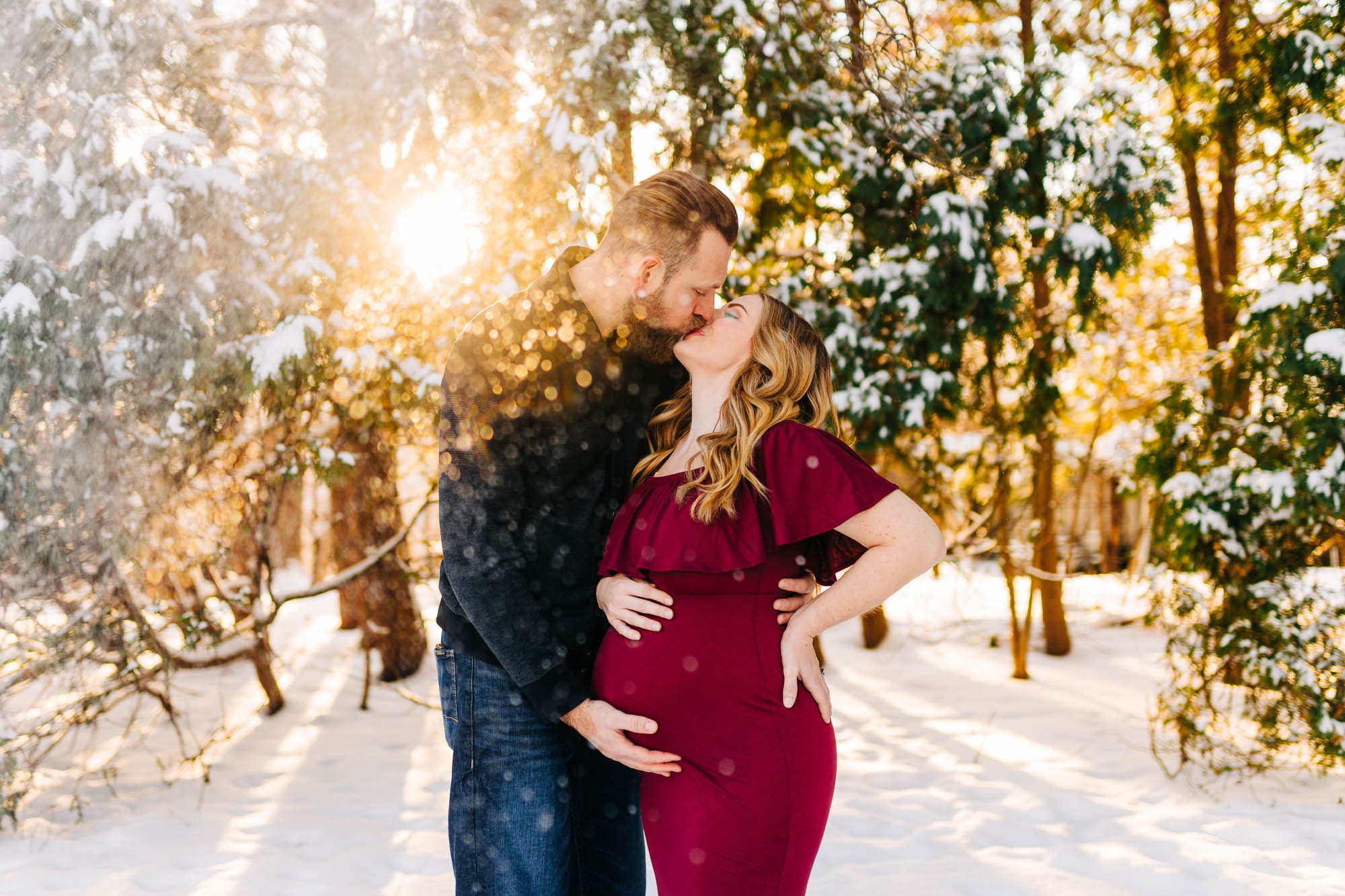 winter-maternity-tlphotography-rochester-mn-3.jpg