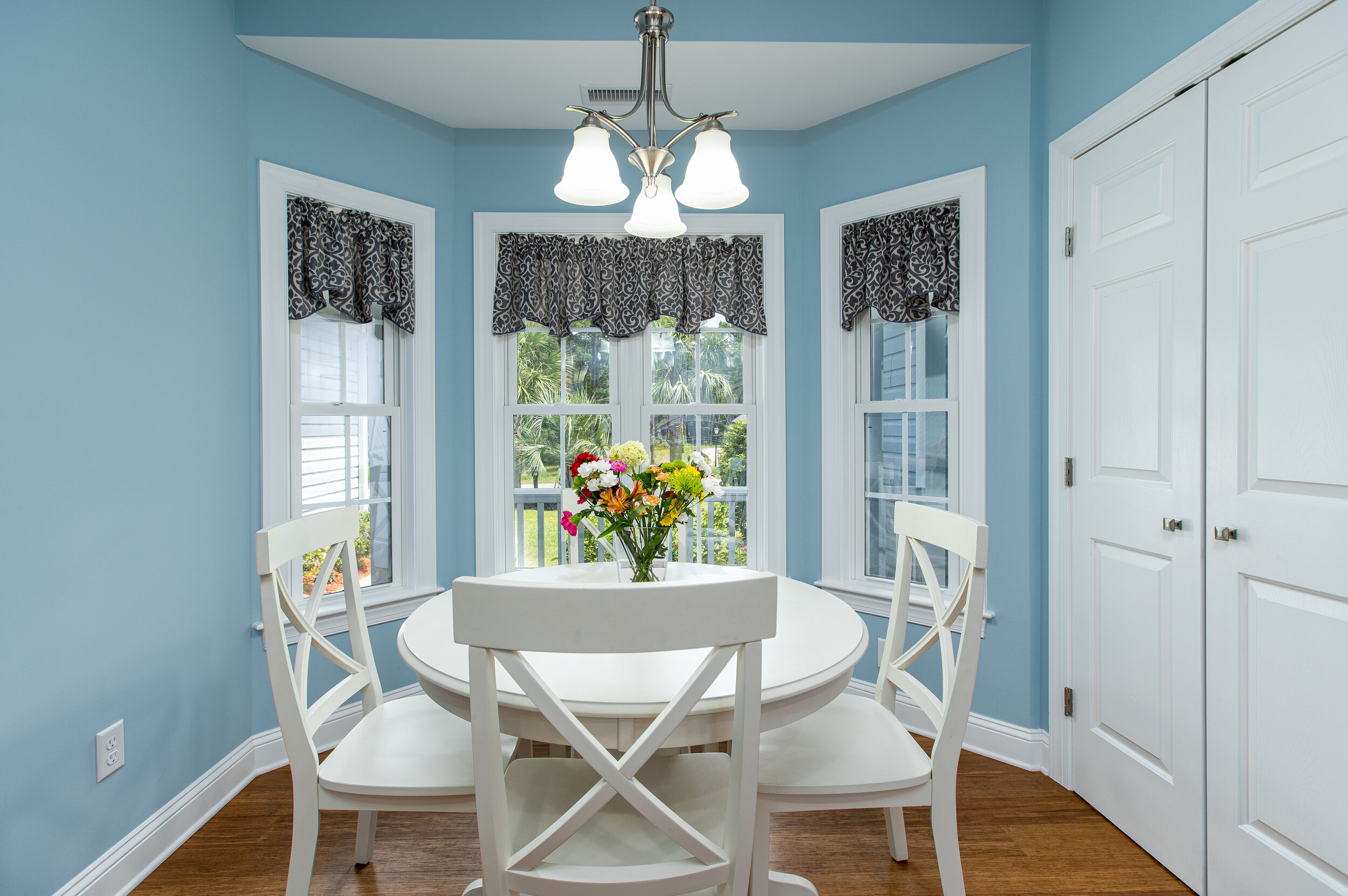 dining table 1.jpg