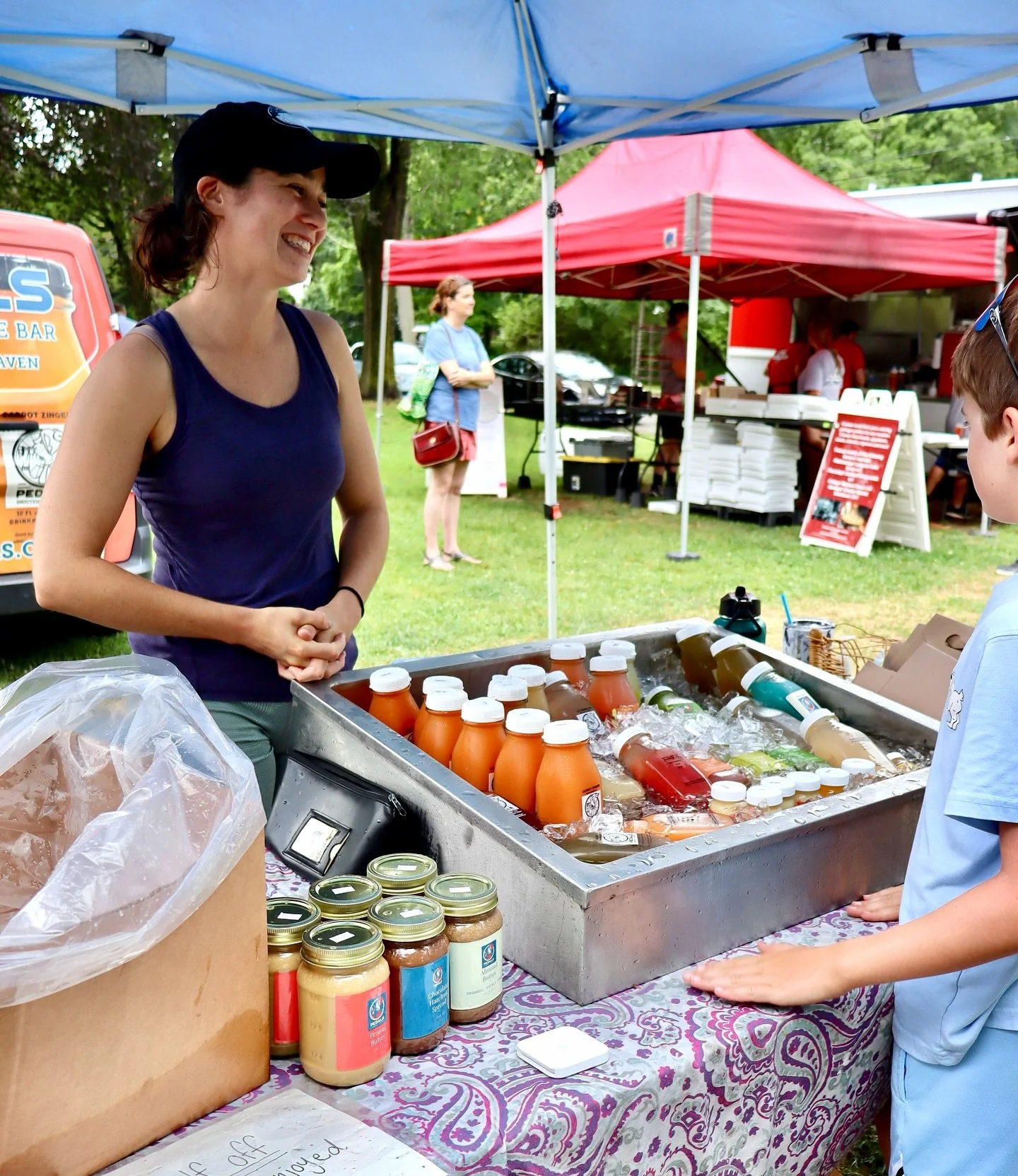 It’s a beautiful day for the @madisonctfarmersmarket ! 🌞 If you can’t make it to Madison, here’s where to find us:
🍎 Fri, 3–6 PM: Madison
🍋 Sat, 9 AM–1 PM: Wooster Square (New Haven)
🍏 Sat, 10 AM–2 PM: New C
