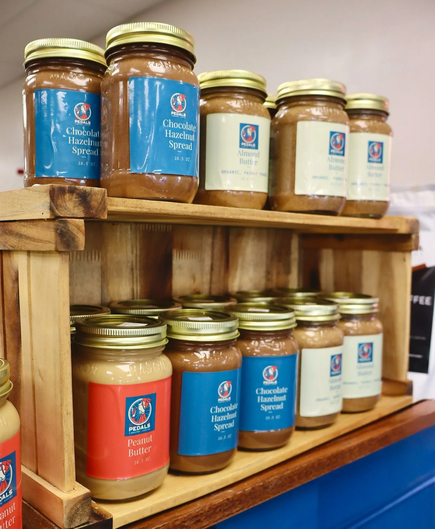 We’re packing up our nut butters (and juices) and heading to the market! 🚘 Here’s where to find us this weekend:
🥜 Fri, 3–6 PM: Madison
🍋 Sat, 9 AM–1 PM: Wooster Square (New Haven)
🫚 Sat, 10 AM–2 PM: New Canaan
?