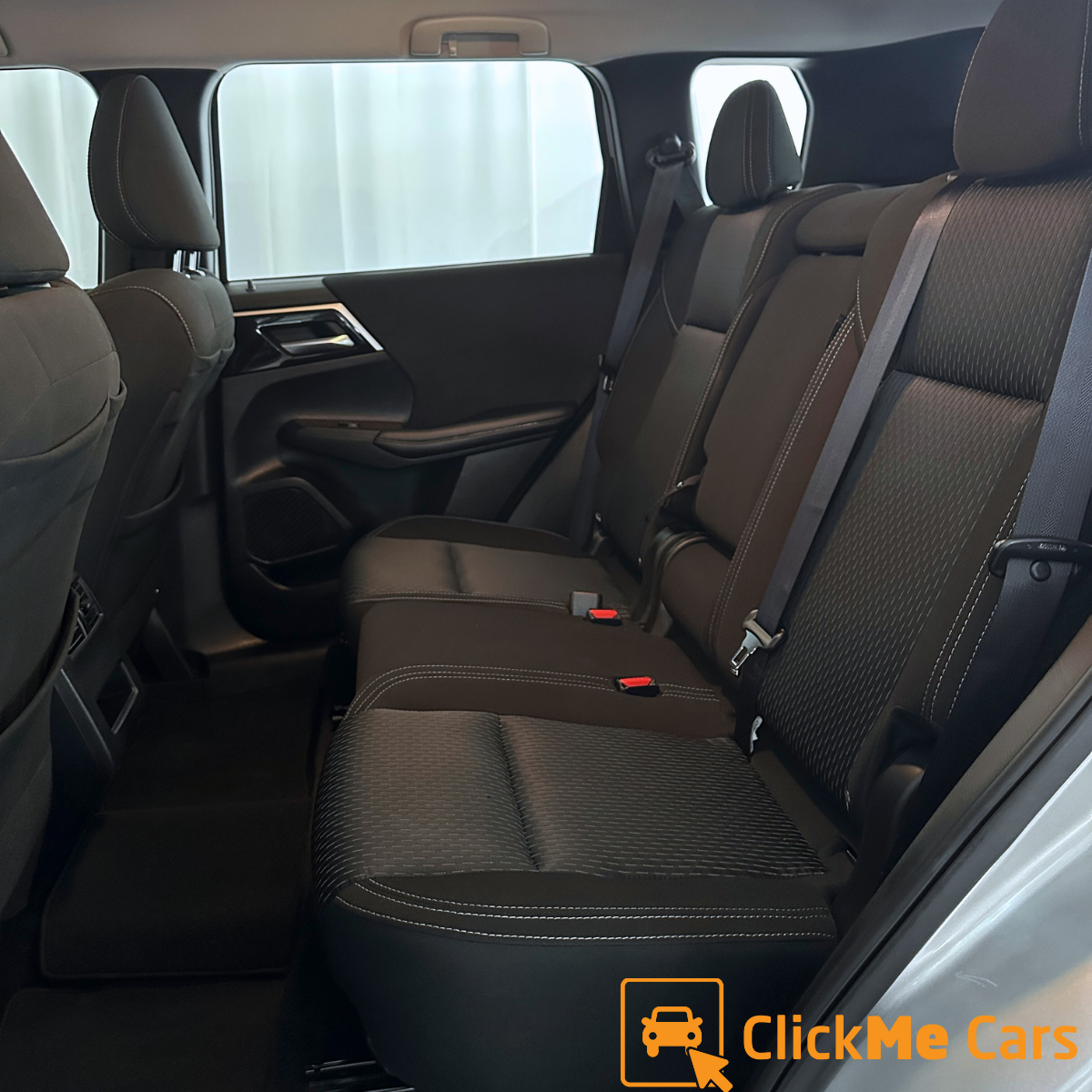 Interior 2.png