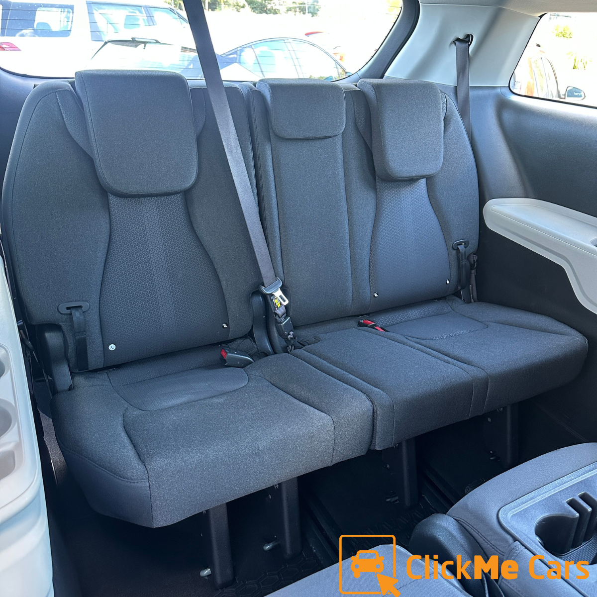 Interior 3.png