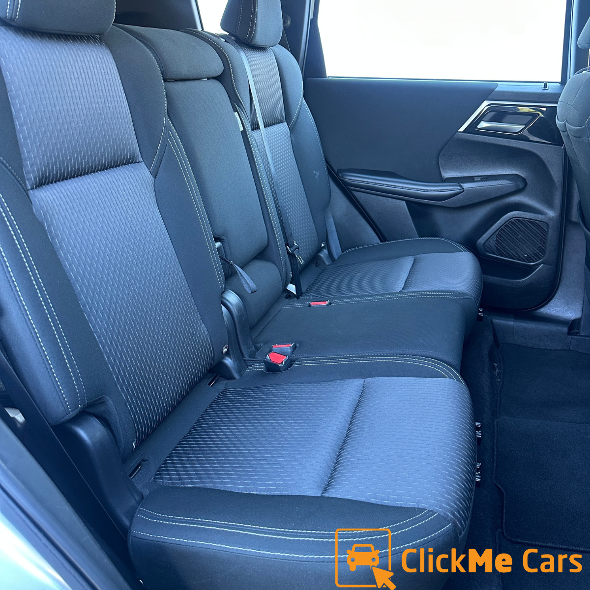 Interior 2.png