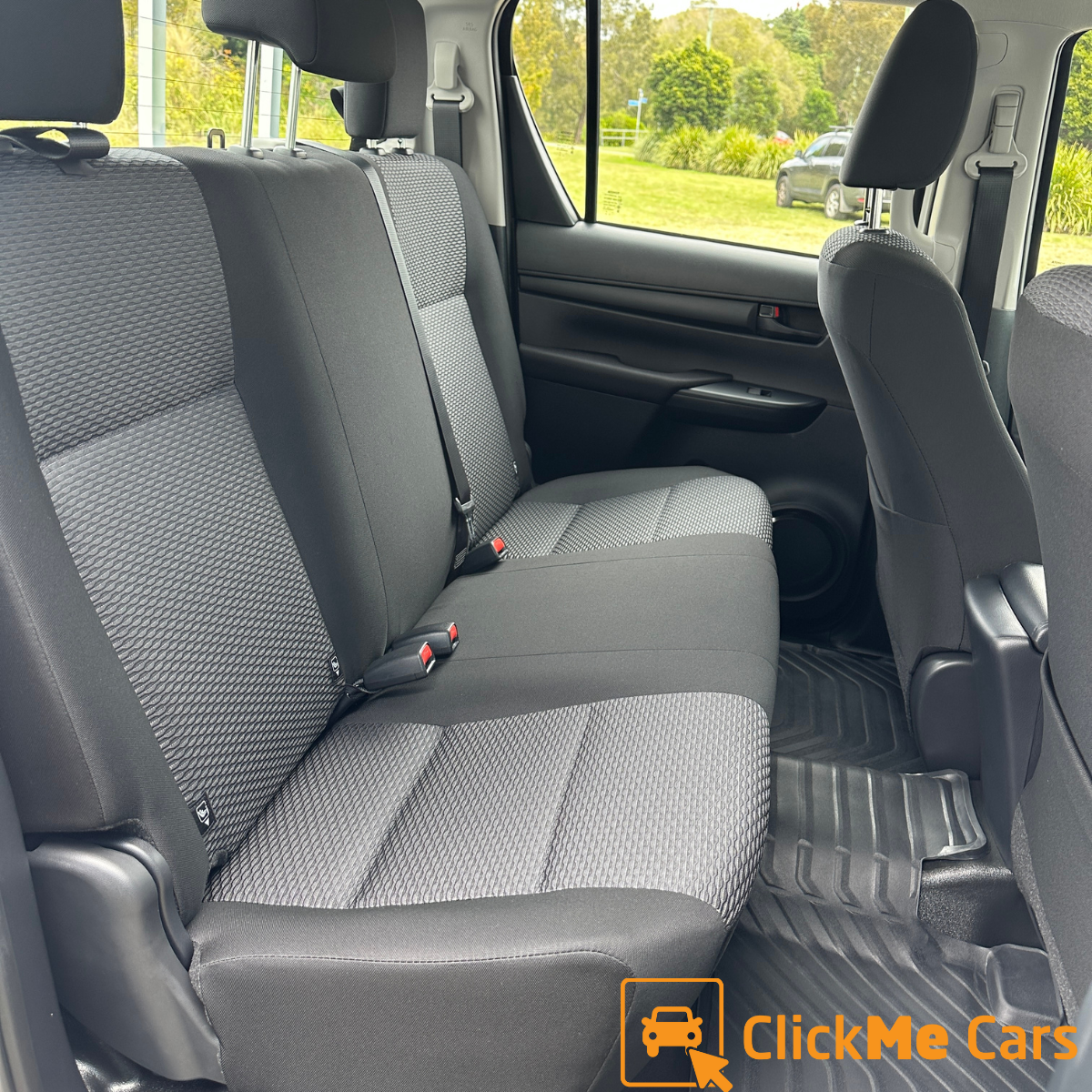 Interior 2.png