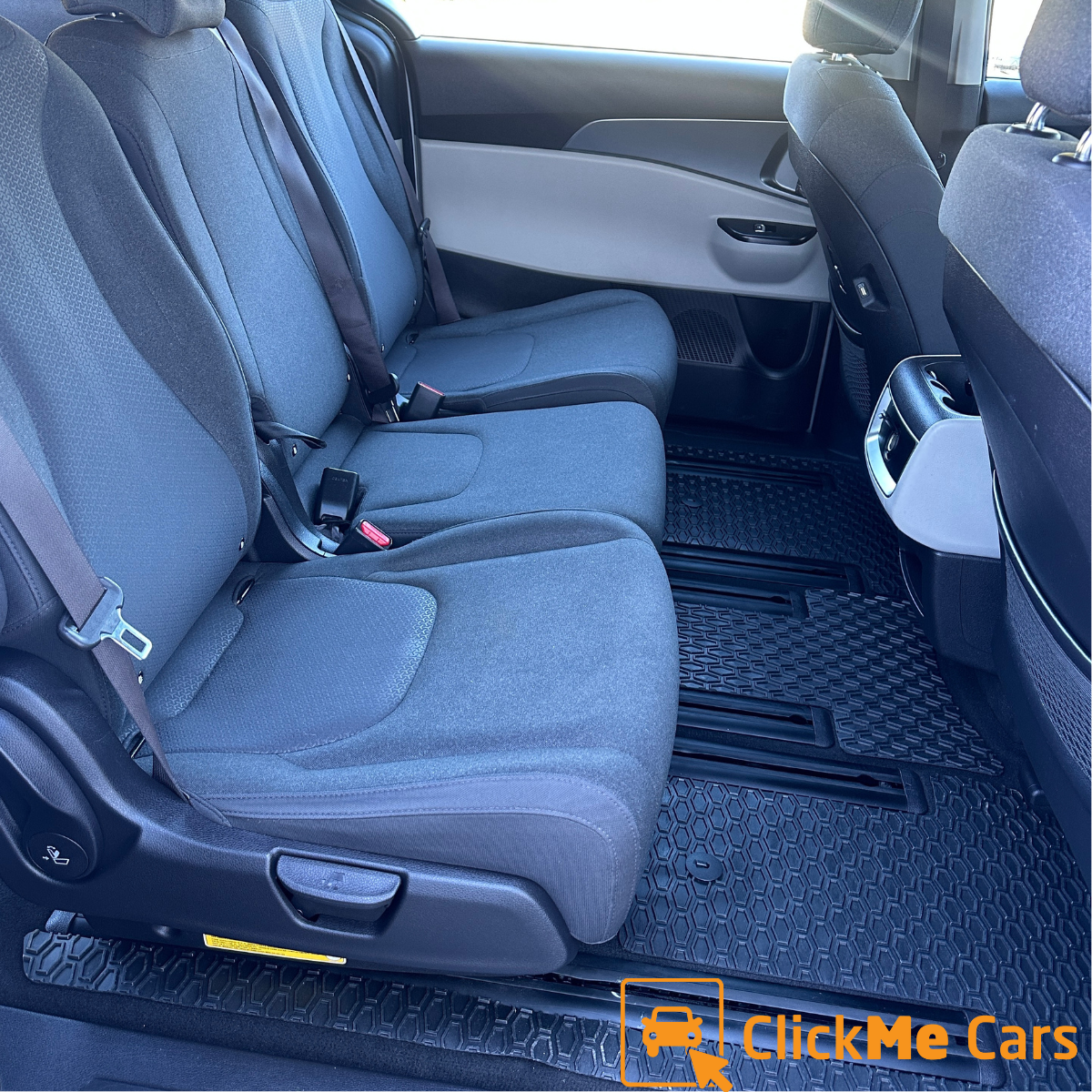 Interior 2.png