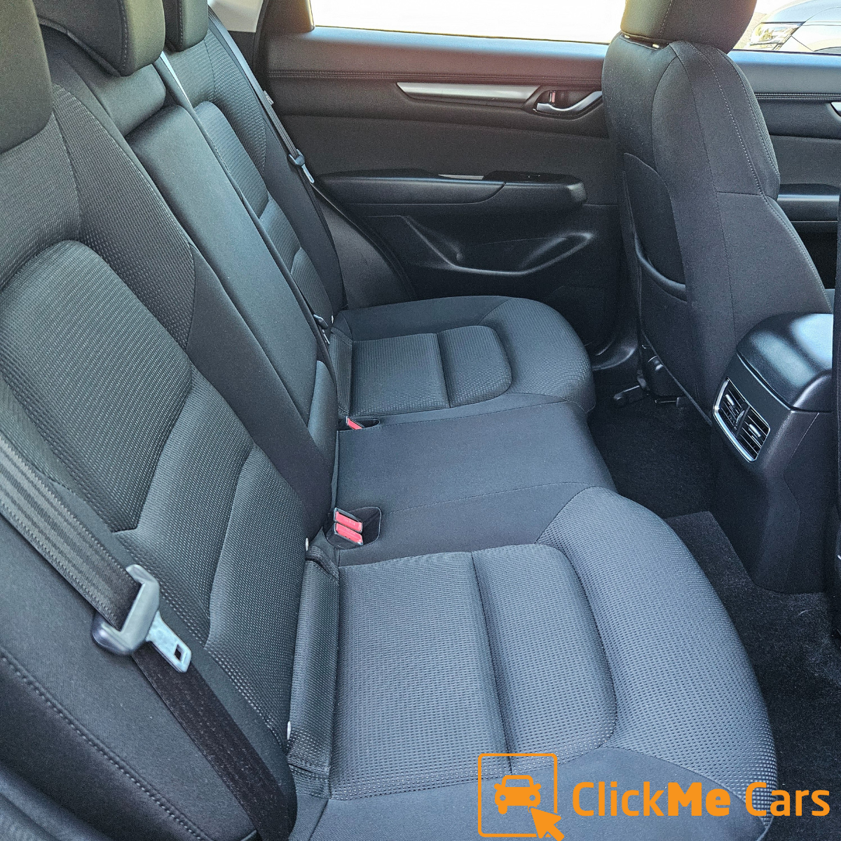 Interior 2.png