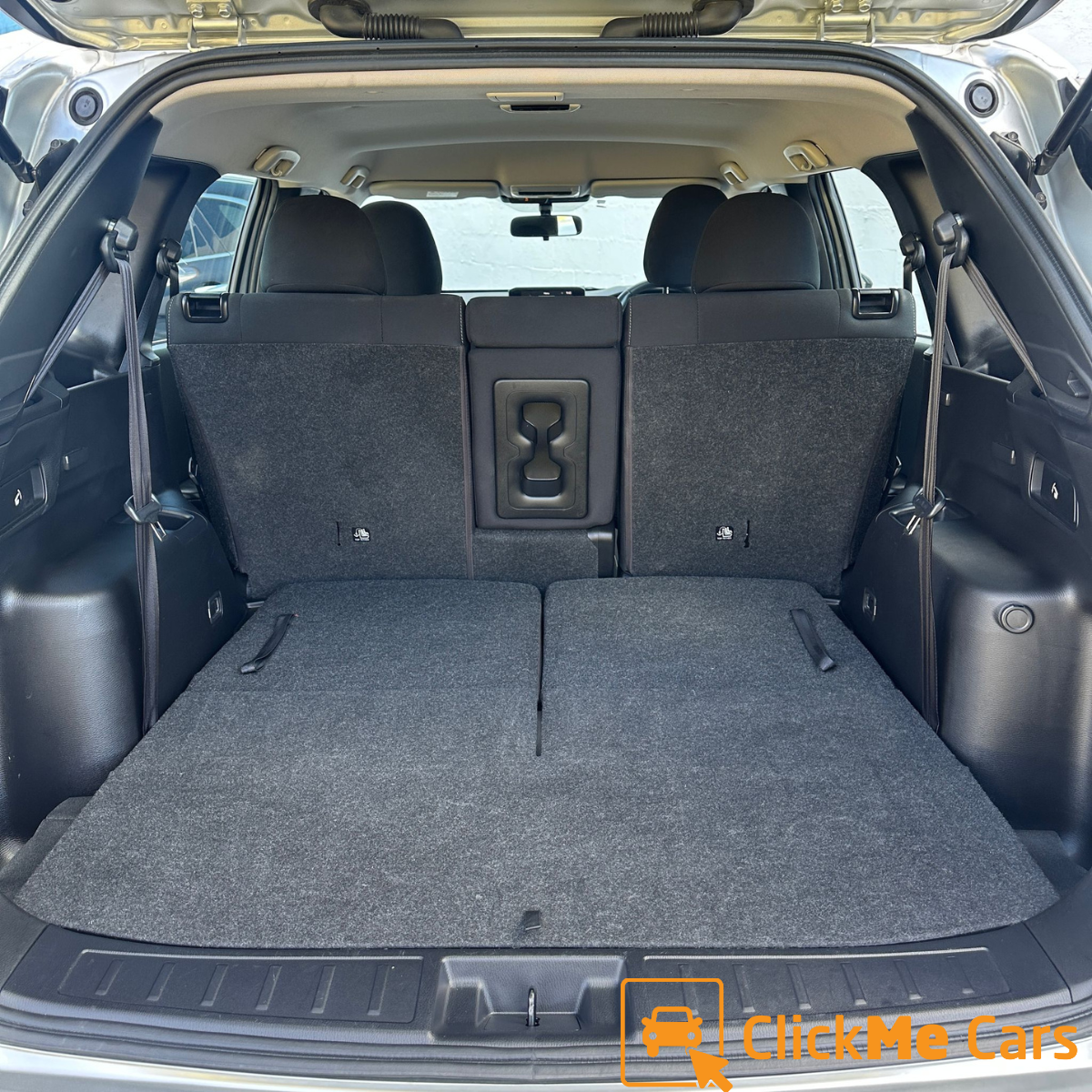 Interior 5.png