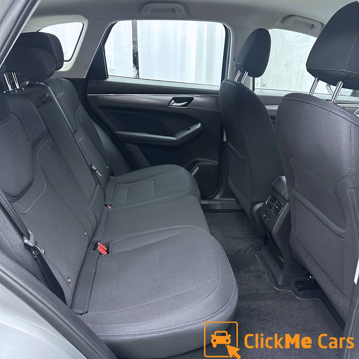 Interior 2.png