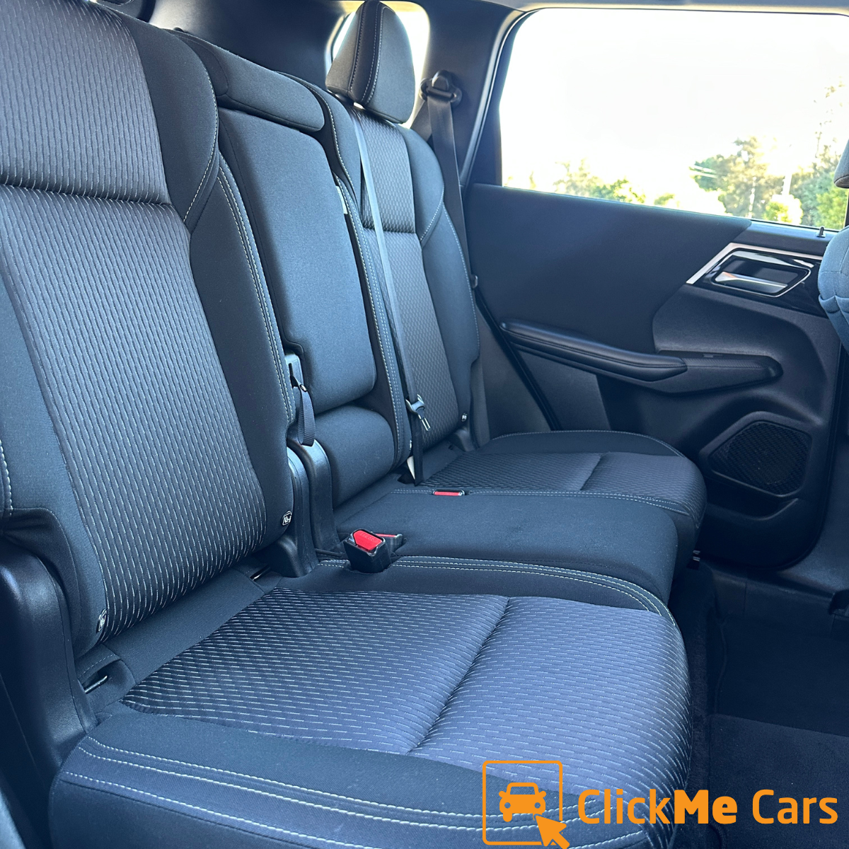 Interior 2.png