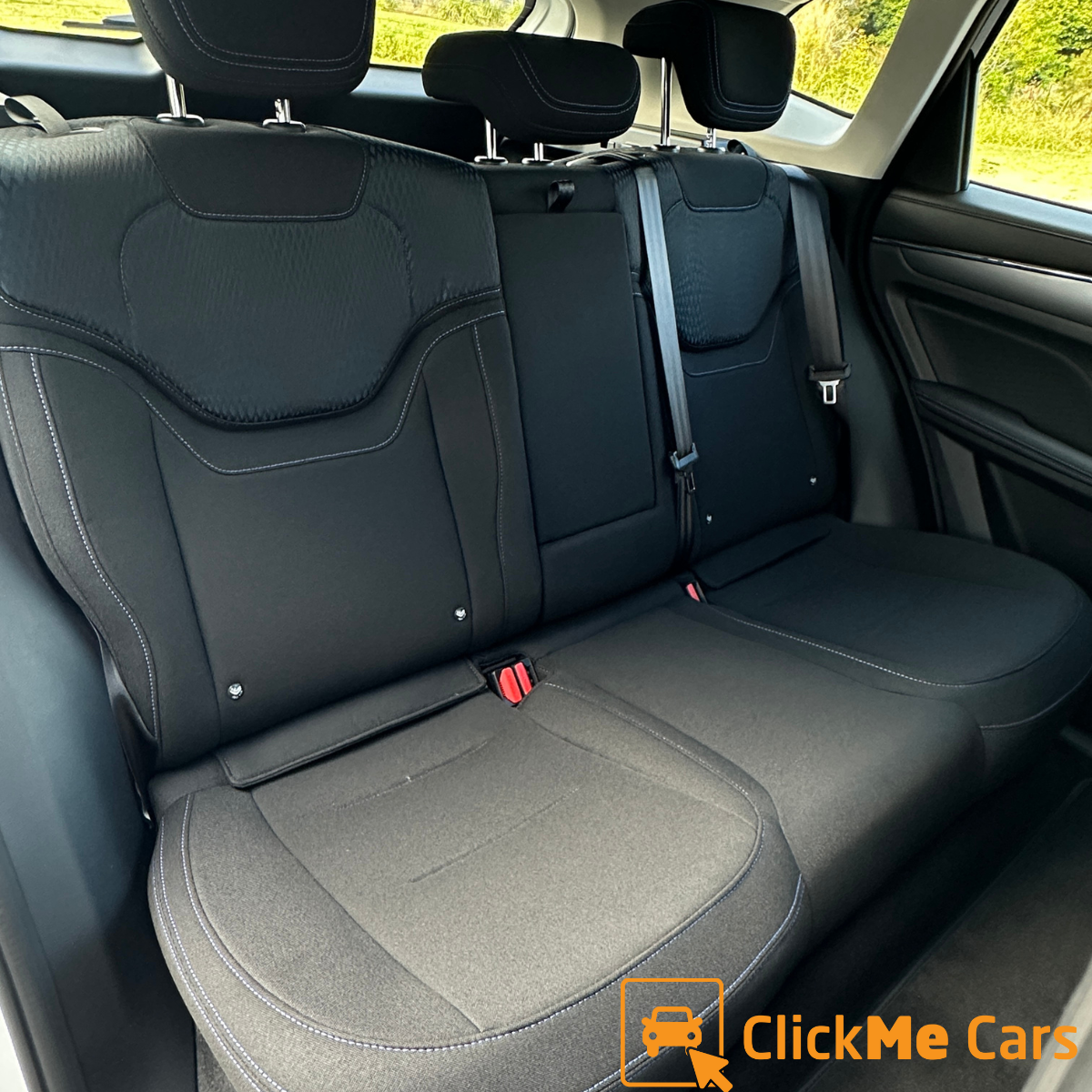 Interior 2.png