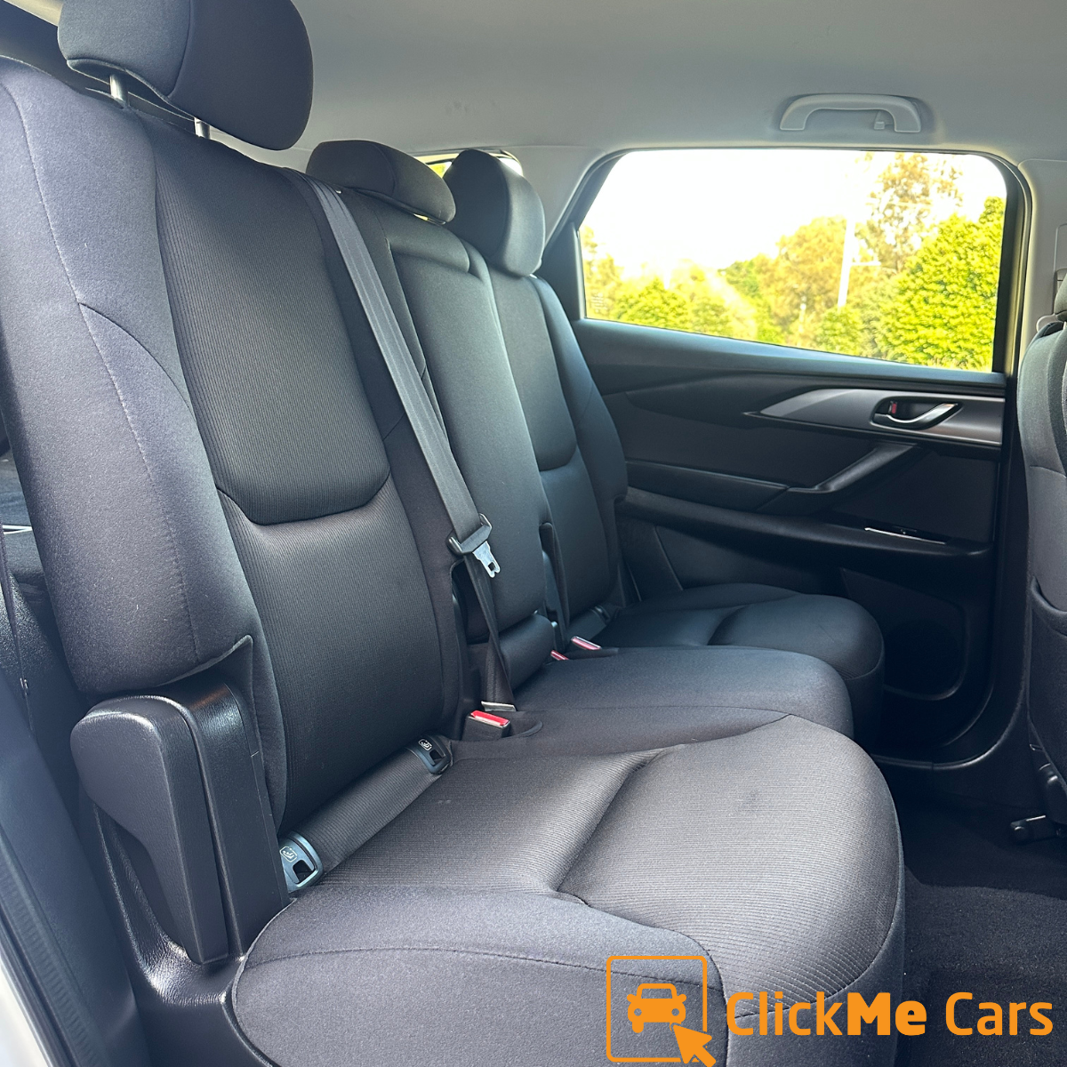 Interior 2.png