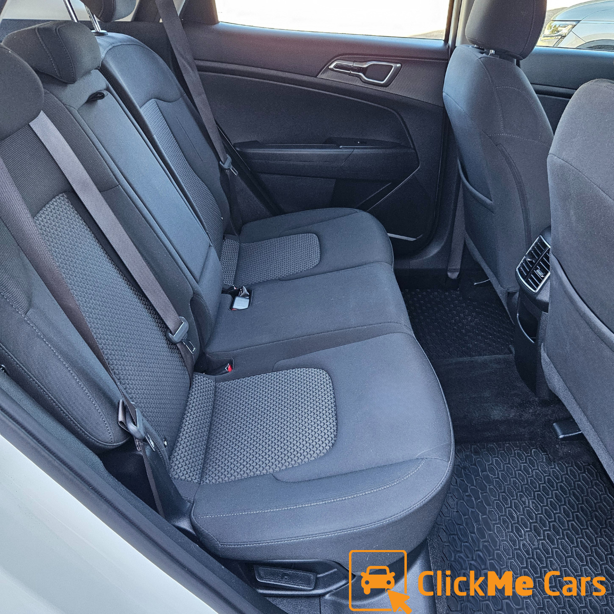 Interior 2.png