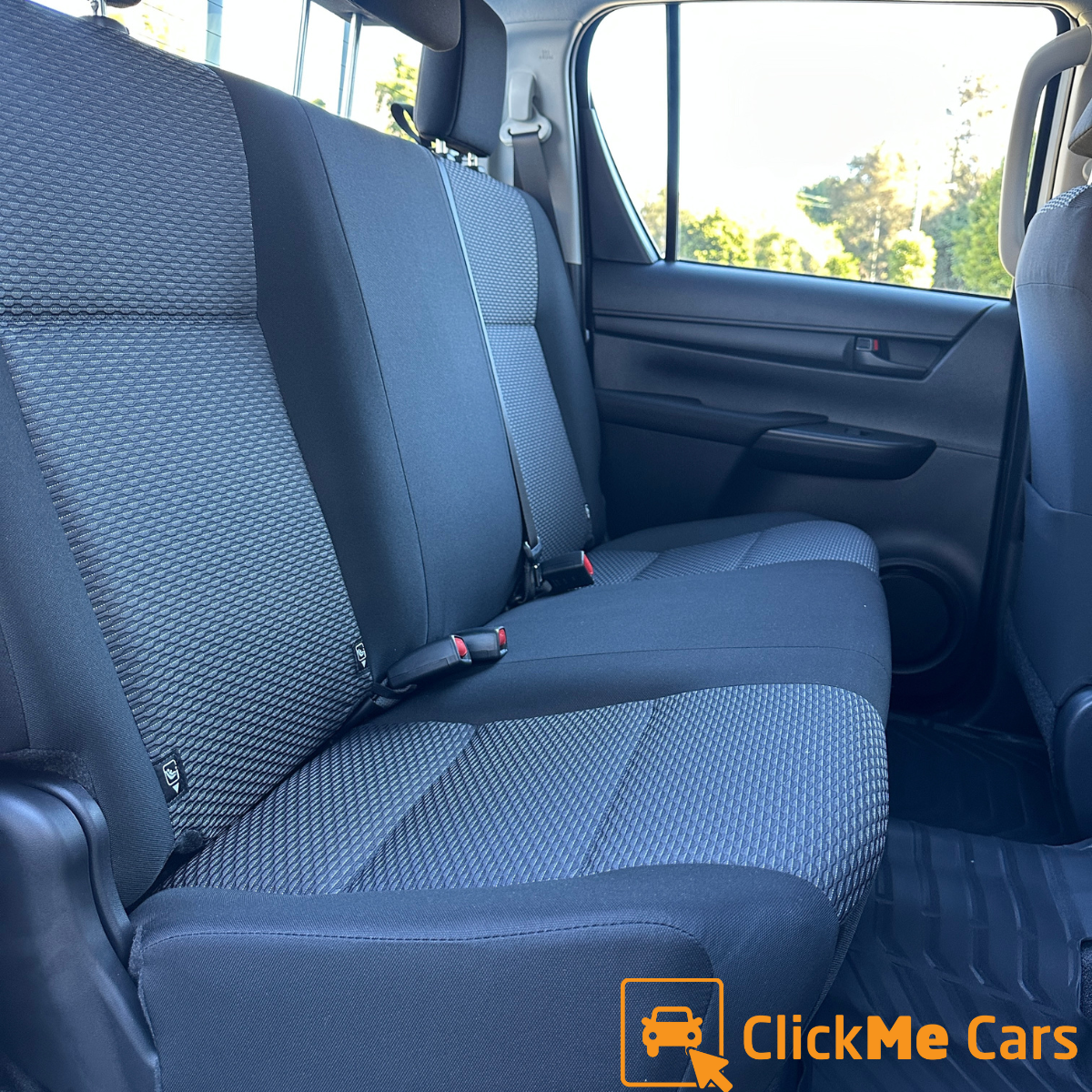 Interior 2.png