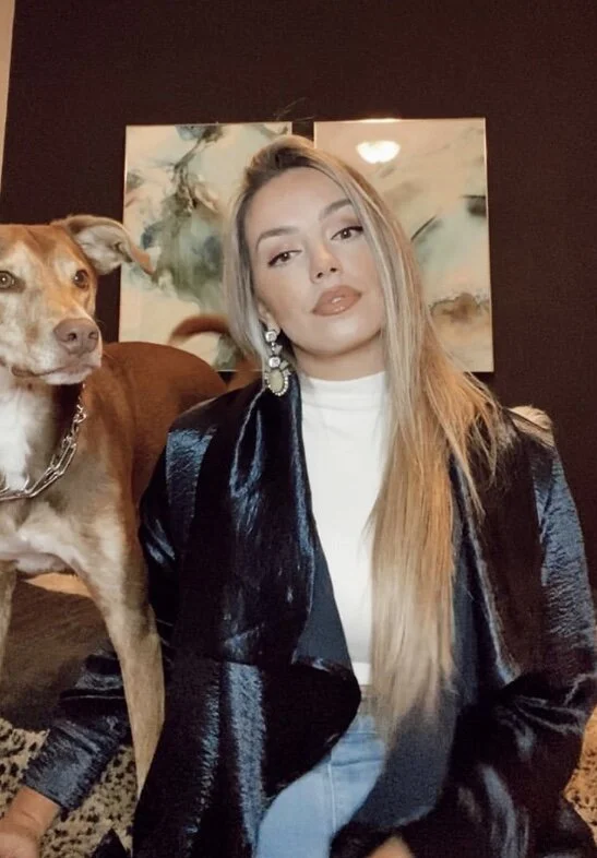 97377076-8F15-4BB4-BDC0-71F93A3418CC