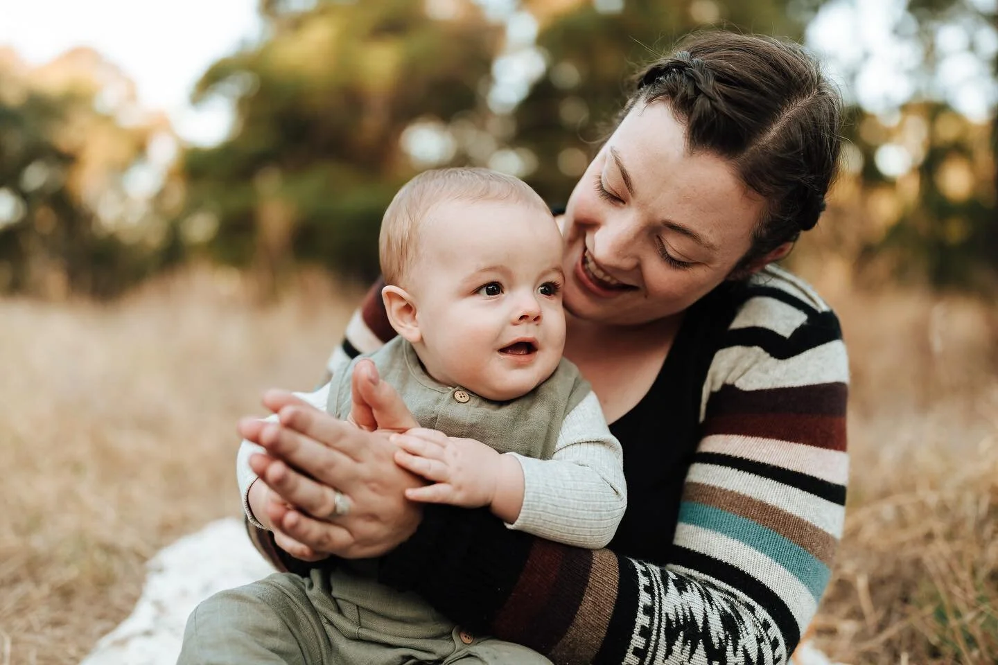 Hello 👋 

I&rsquo;m Gab. I&rsquo;m a lifestyle family photographer based in the Wimmera region, Victoria. I&rsquo;m here for the families that don&rsquo;t want to forget the little moments. 

I had big plan today on taking a gourmet selfie for this 