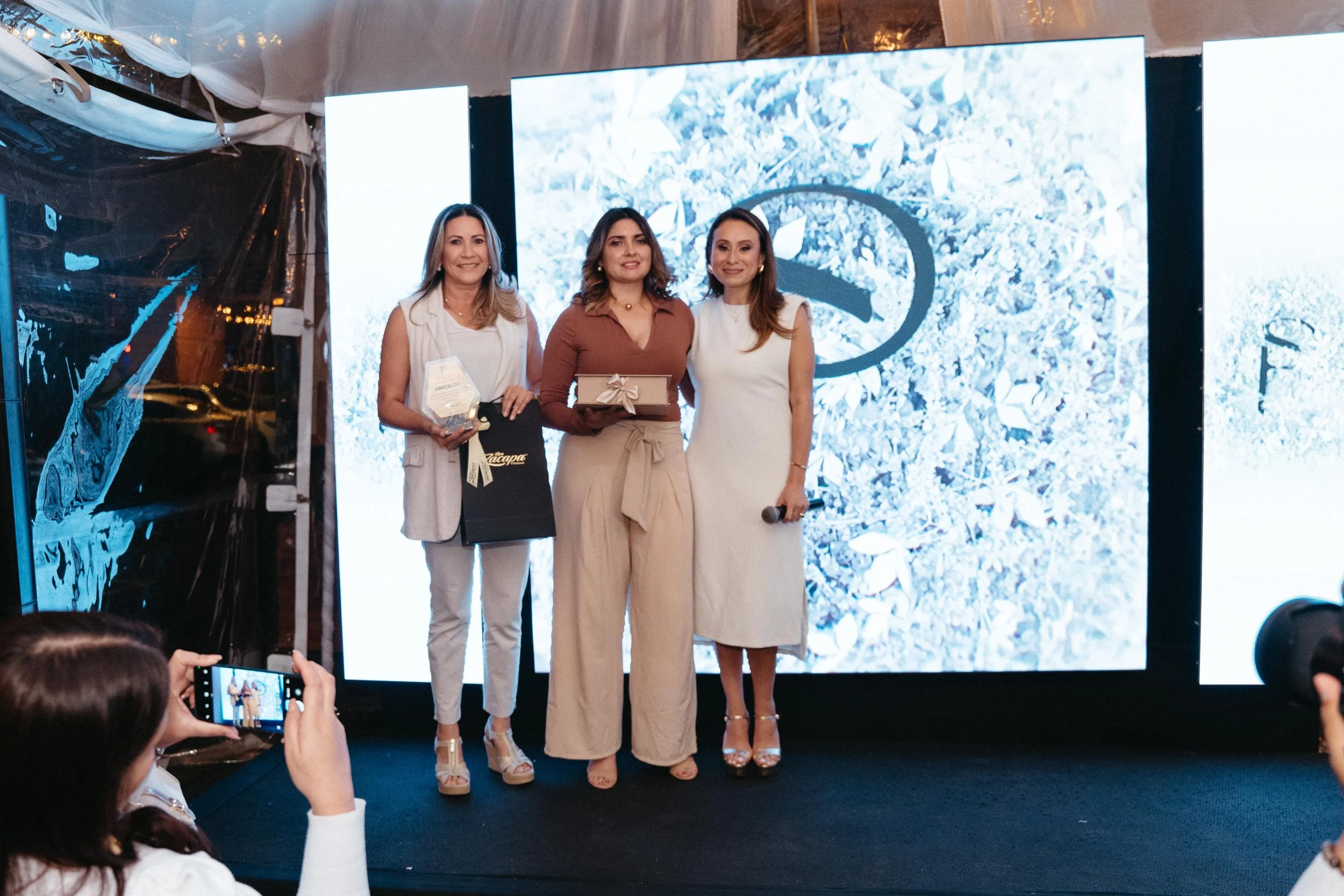 Polish Salon-103.jpg