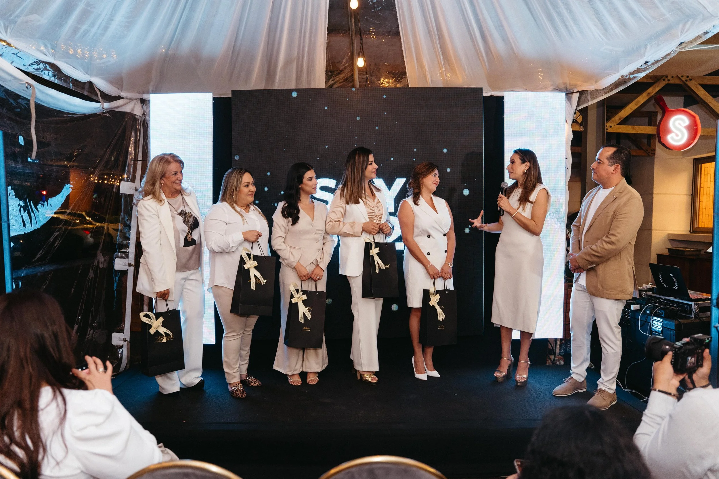 Polish Salon-116.jpg