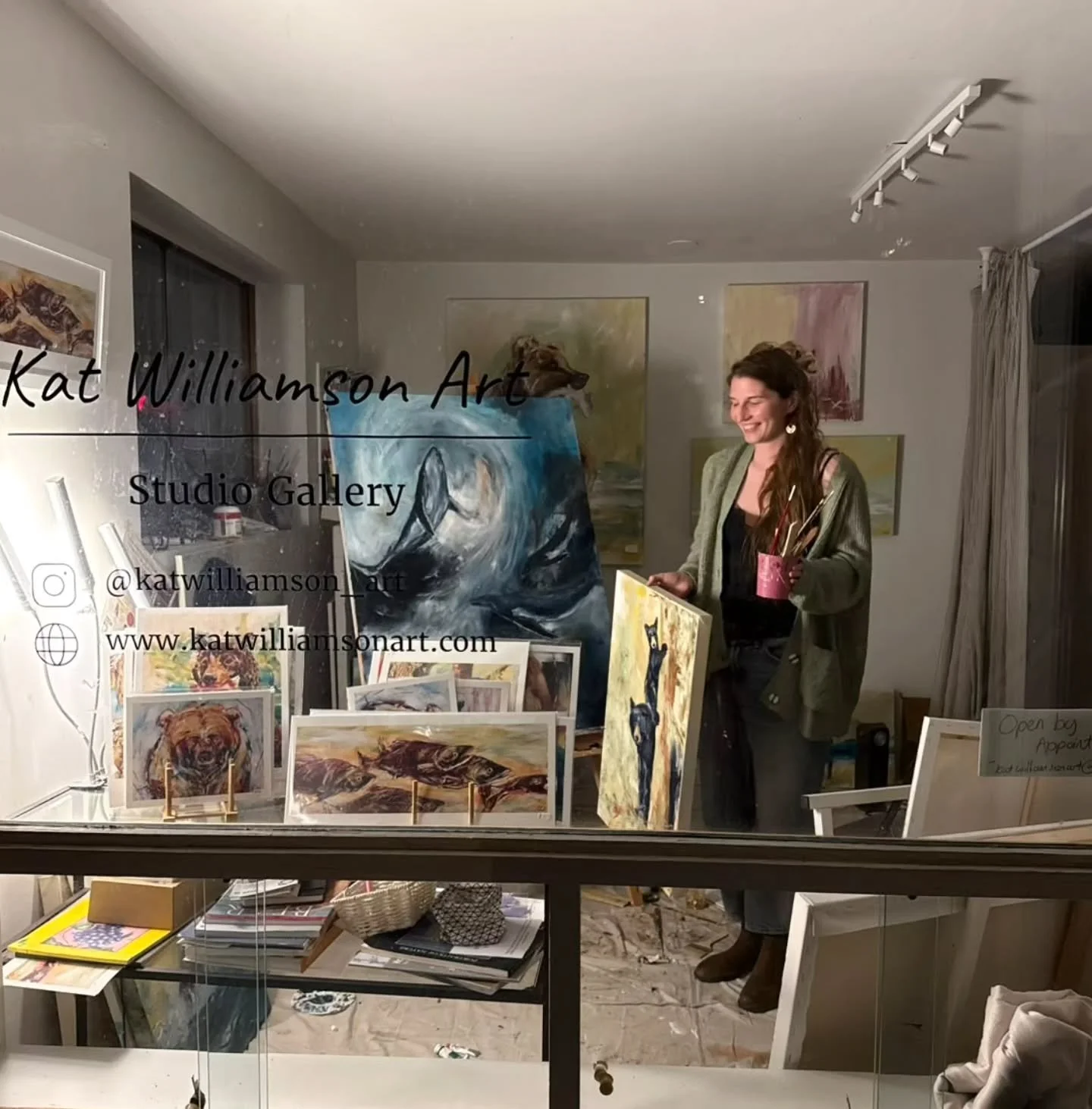 Some studio shots, in progress pieces, and bits and bobs from the last few weeks ✨️

#canadianartist #canadianwildlifeartist #wildlifeart #artstudıo #artstudiotour
