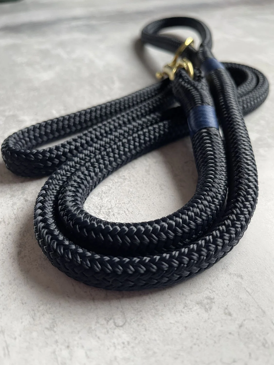 Custom black & navy lead
