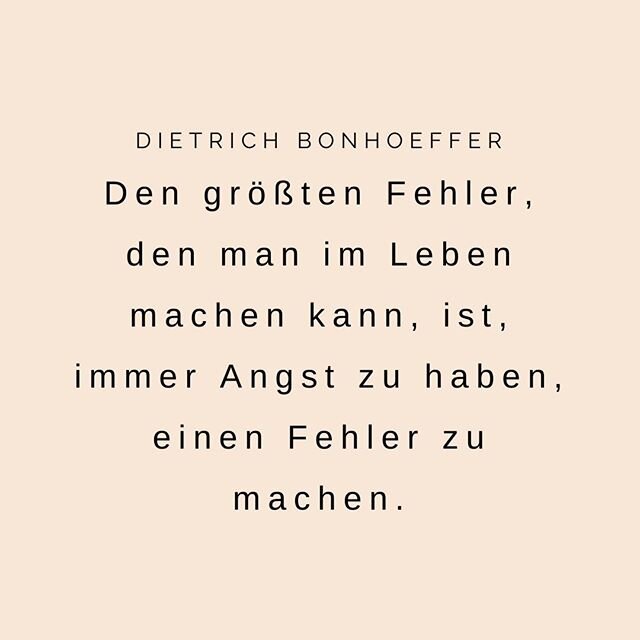 Fr&uuml;her habe ich viel mehr Zitate gepostet. Ich dachte, ich fange mal wieder damit an. Ich finde dieses hier ist ganz wunderbar, um zu beginnen. ⁠
⁠
⁠
⁠
⁠
#instaquote #zitat #schreibtipp #lesen #blogger #autoren#booklover #zitateundsprueche #zita