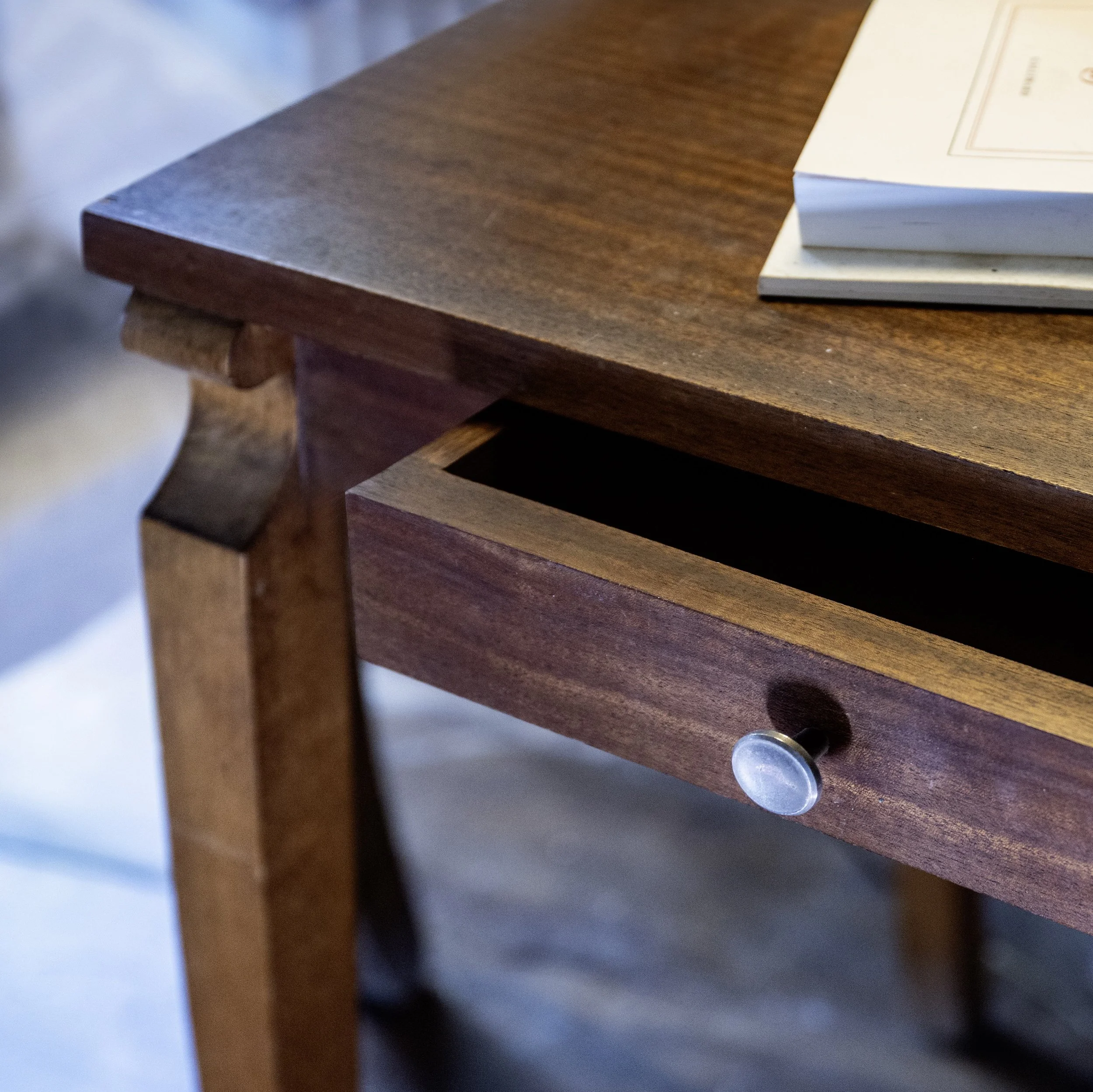 table bout de canapé  gros plan_1_01.JPG