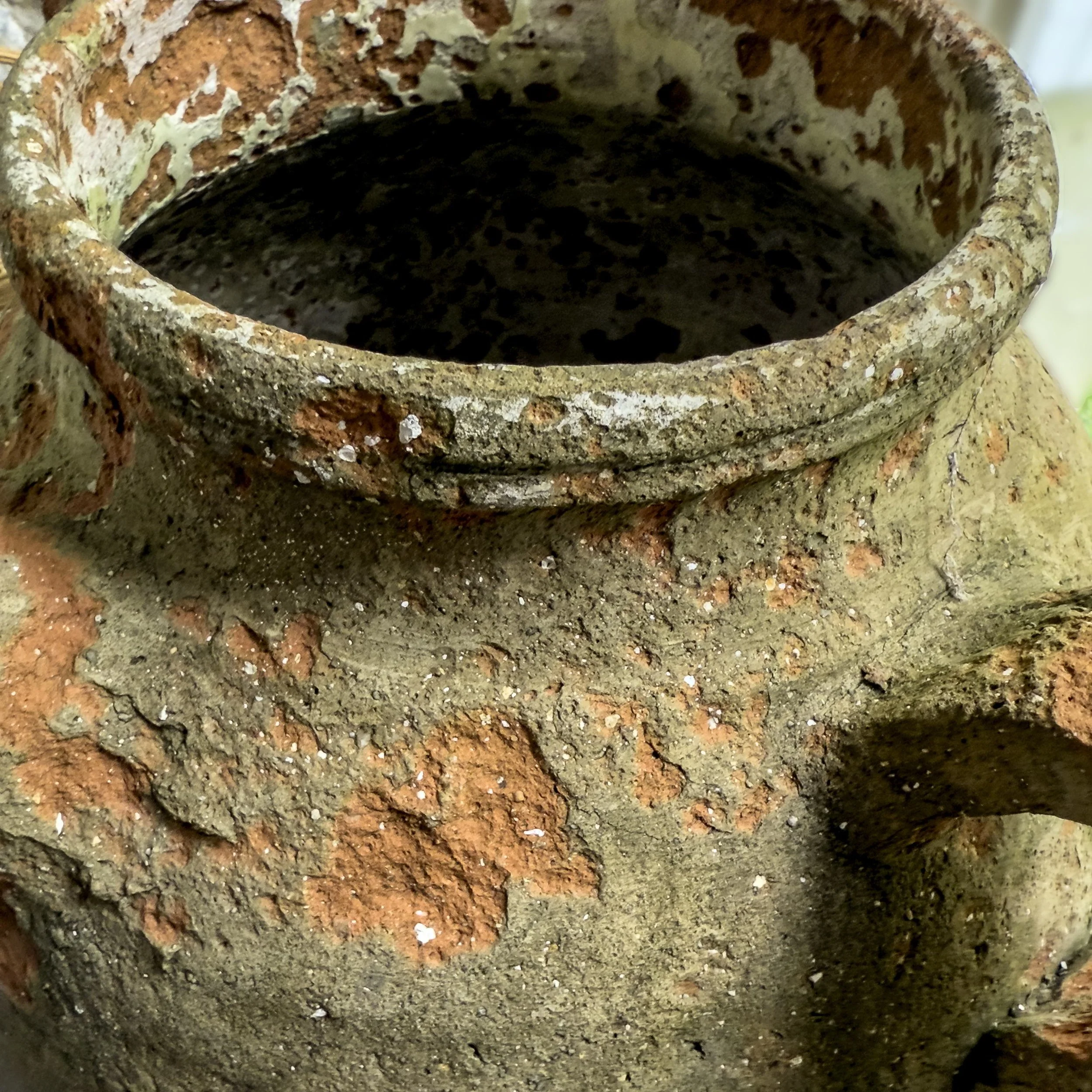 pot terre cuite gros plan_01.JPG