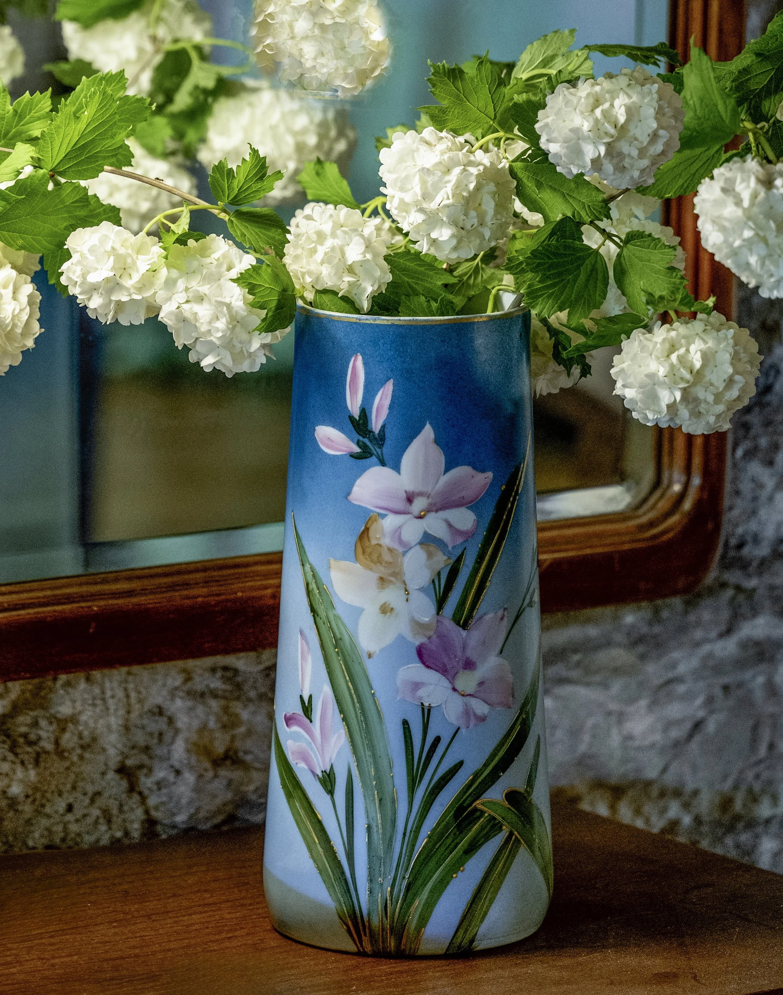 vases fleurs bleu cadré.JPG