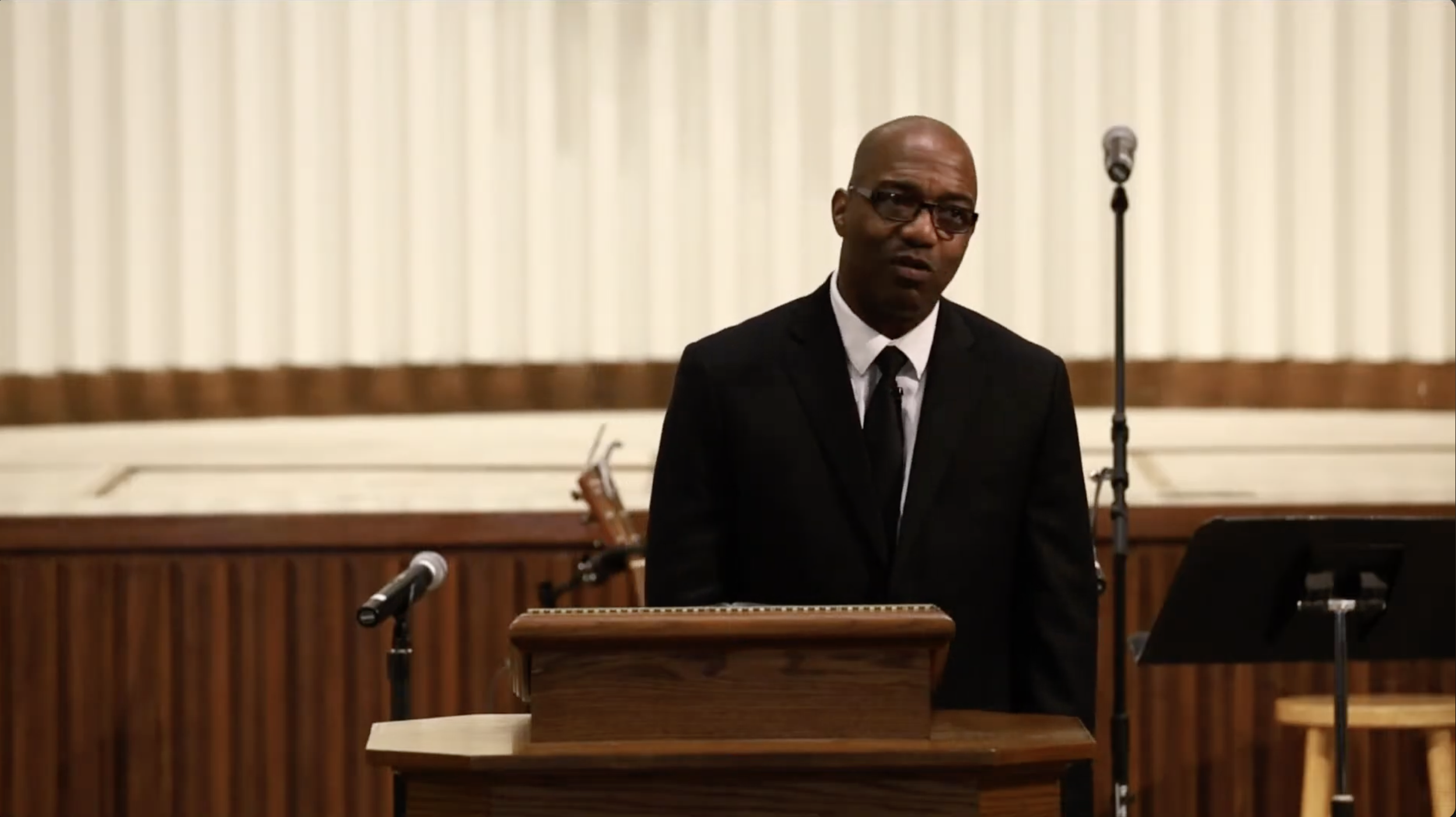 Matthew 2:1-11, Luke 19:36-40