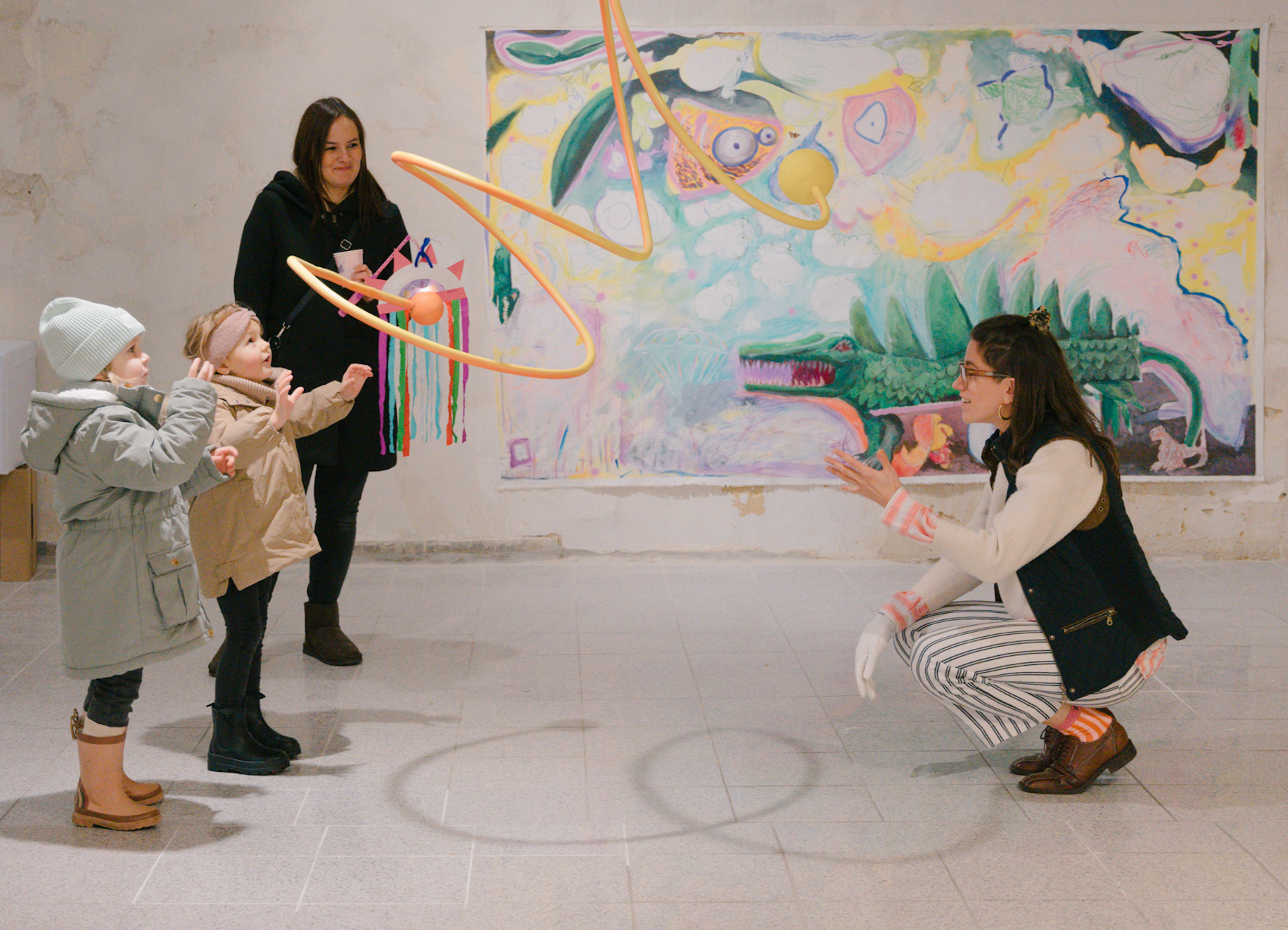 Vormachen+und+Nachmachen_+Kunst+zum+Anfassen_+Locuratolo+und+Besucher*innen%2C+Foto+von+Katharina+Kemme.png