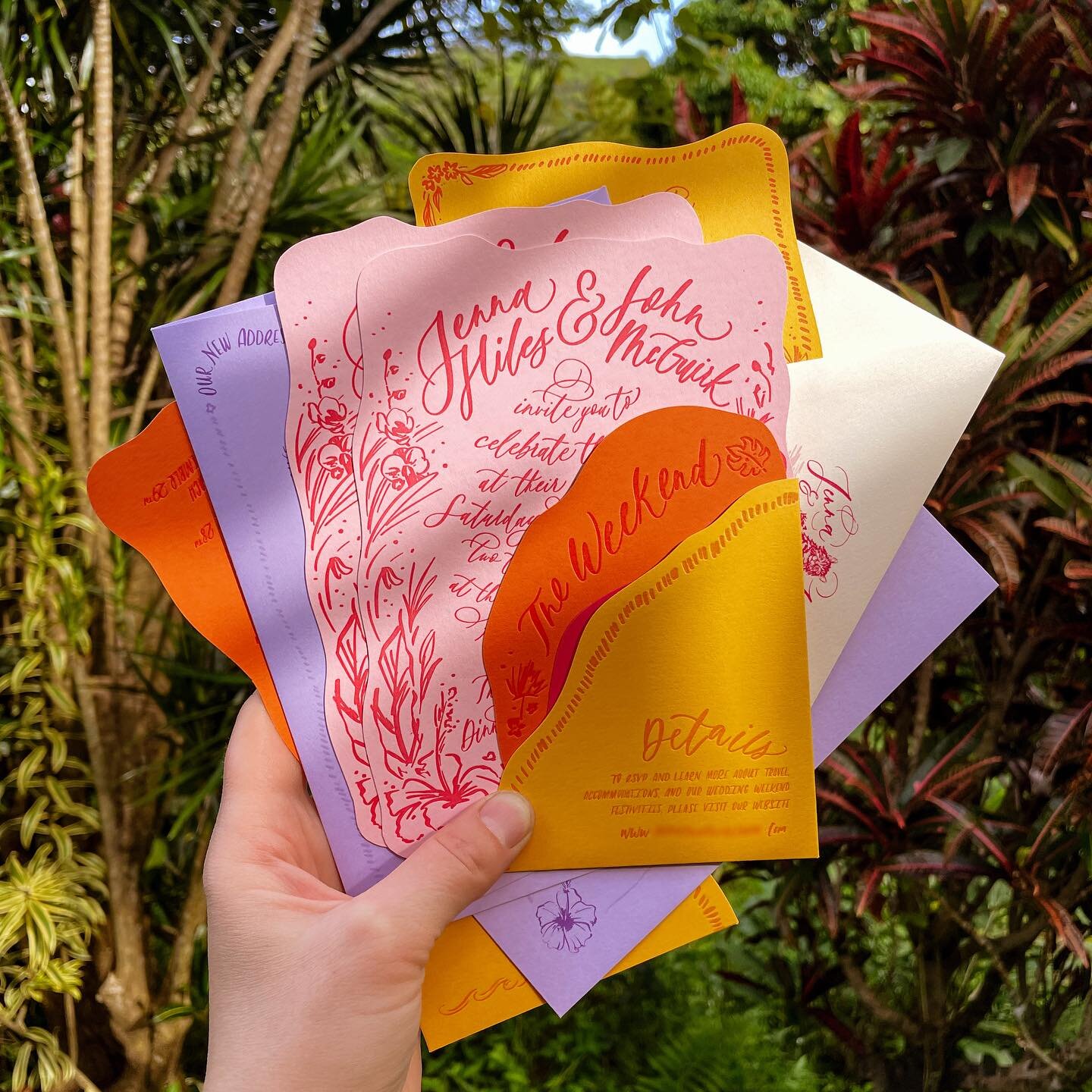 When a stationer goes on holidays they pack coordinating stationery, and anything else is optional 😎🌴after a horrible flight with a 2yo, we finally arrived in paradise for a family vacay. Feeling so lucky to be here and enjoy this place. 
Hope you 