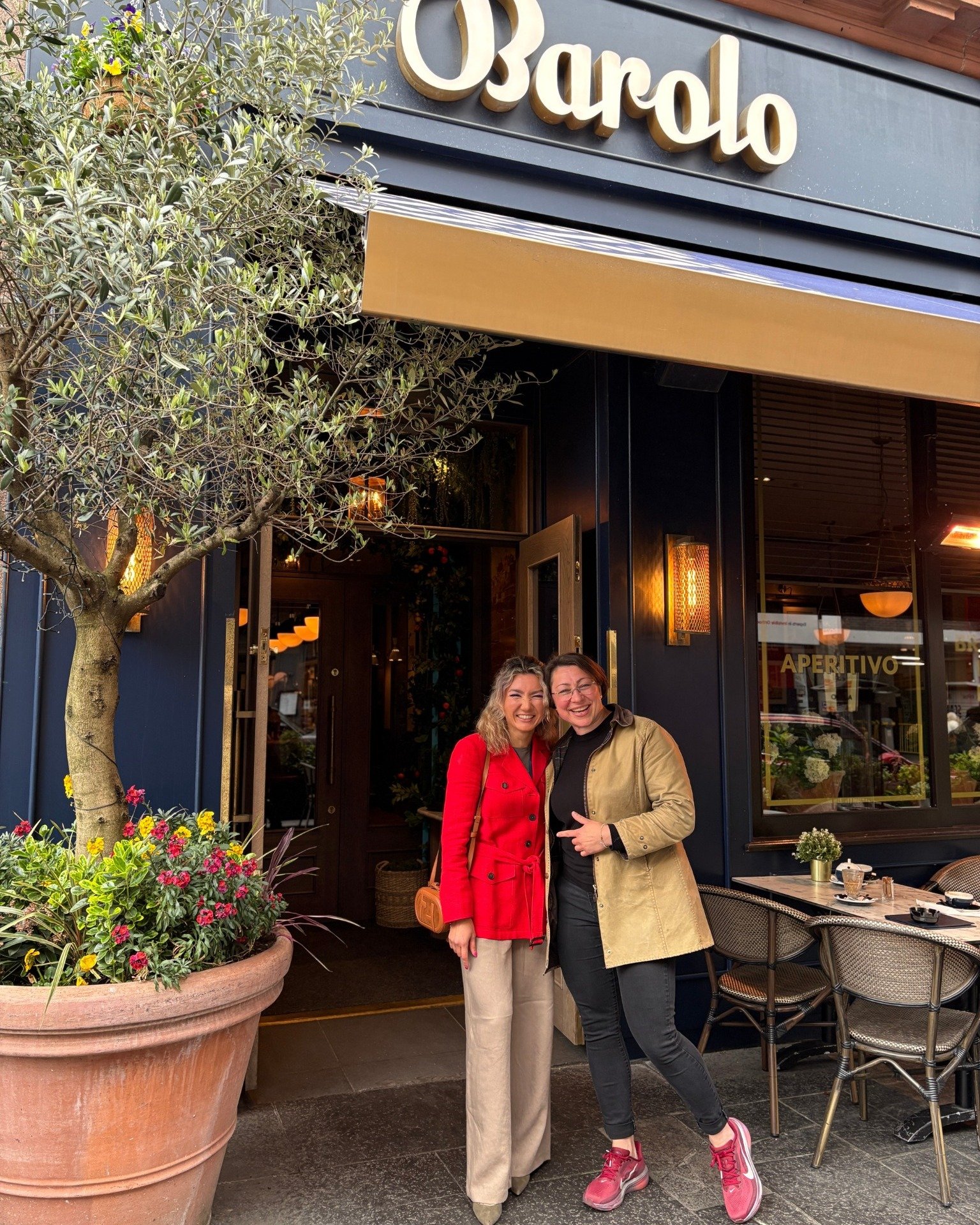 Bank Holiday Monday is here.

Chill out this Monday with Barolo - good food, great wine, and zero stress.

Slow it down, share a few plates, sip something you love, and make the most of the long weekend.

See you at Barolo 🤍