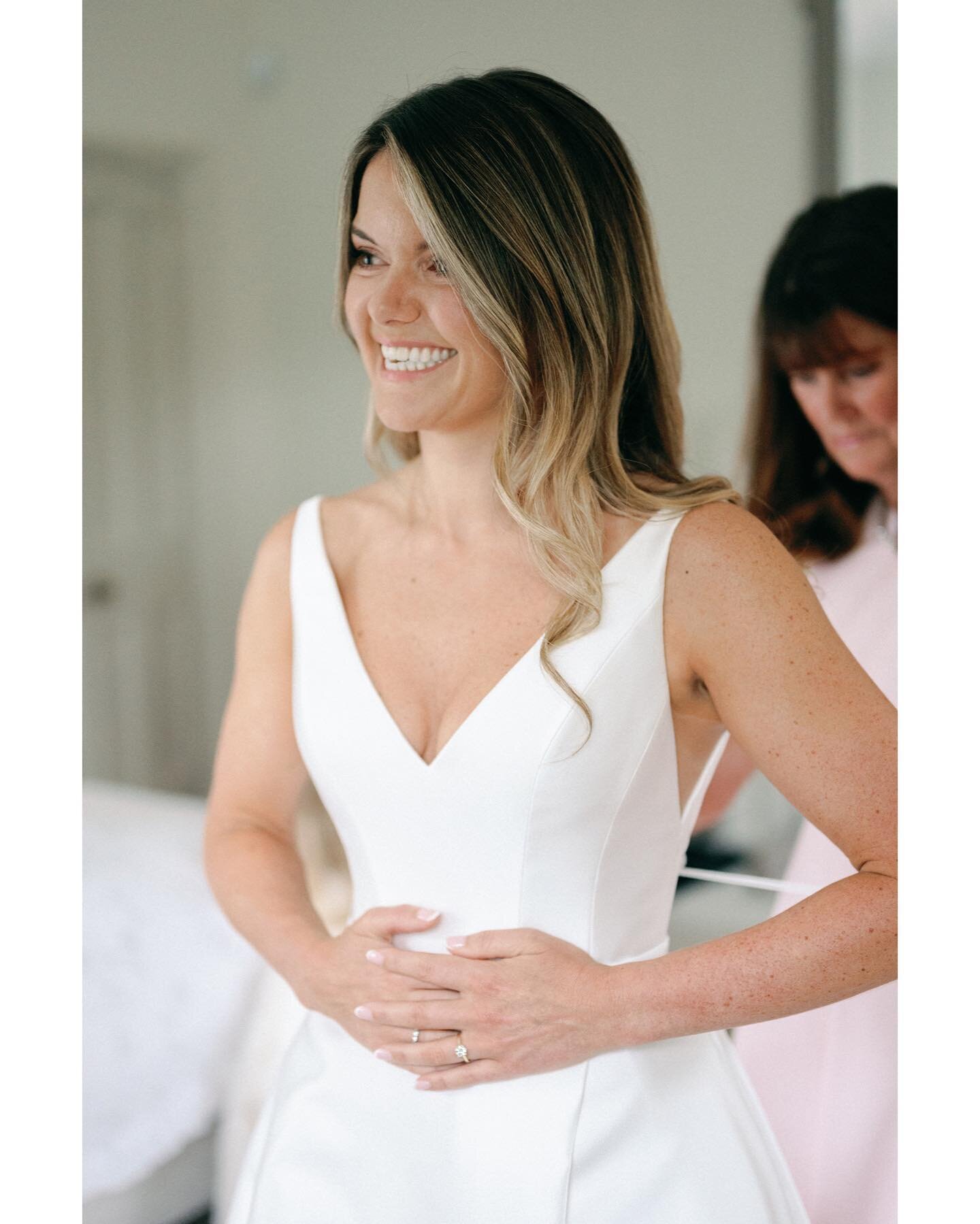 GEORGIA was all smiles for her wedding day last August. Such a beautiful bride, inside and out and everything on her wedding day was exquisite! Not even the rain could have stopped her from having the best day ever, I mean look at that smile.
Everyth