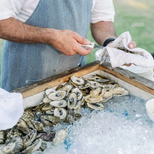 Roasted, fresh, or fried? We bring the Lowcountry to you. 

Bar | @spikebarservice 
Catering | @harvest_catering
Floral Design | @tupelohoneyflowershopandco 
Planning | @elliseventdesign 
Photography | Haley Foster
Rentals | @snyderevents 
Venue | @r