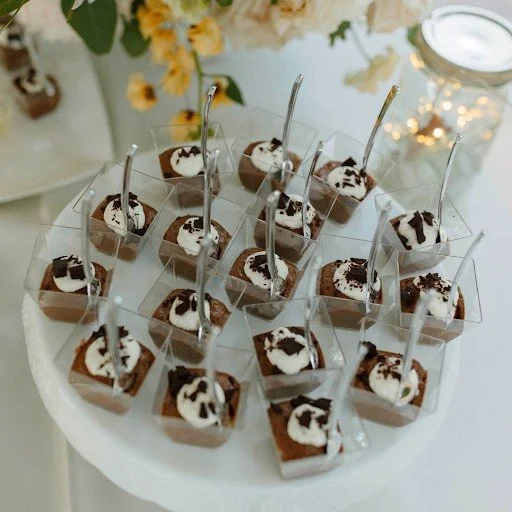 Treat your tastebuds to the bliss of our sumptuous chocolate mousse. 

Bar | @carolinacocktailsbar 
Cake | @ap_flour 
Catering | @harvest_catering
Entertainment | @otherbrotherent 
Floral Design | @festooncharleston 
Hair + Makeup | @lashesandlacechs
