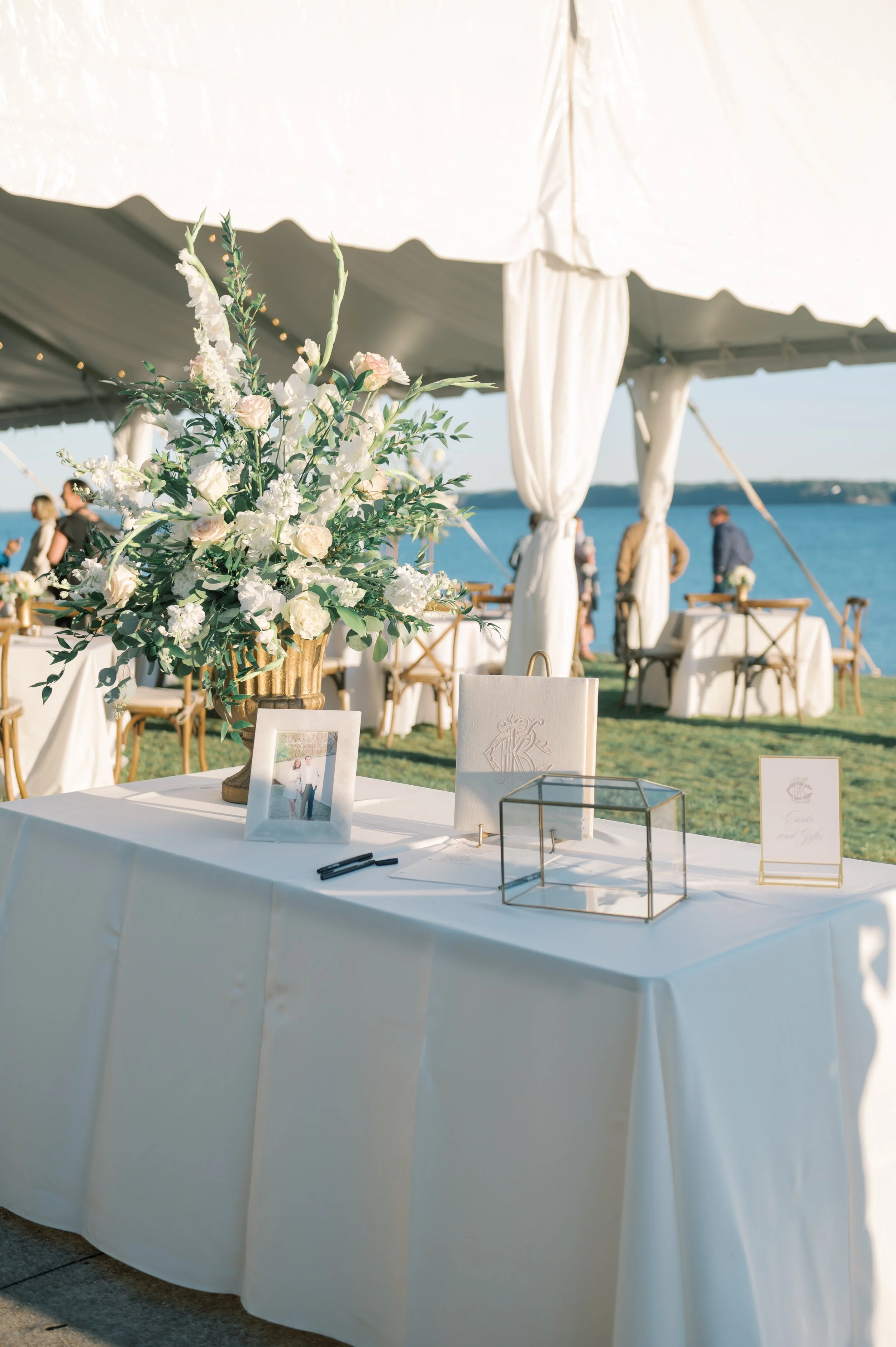 Karoline&Ryan_sneakpeek-295.jpg