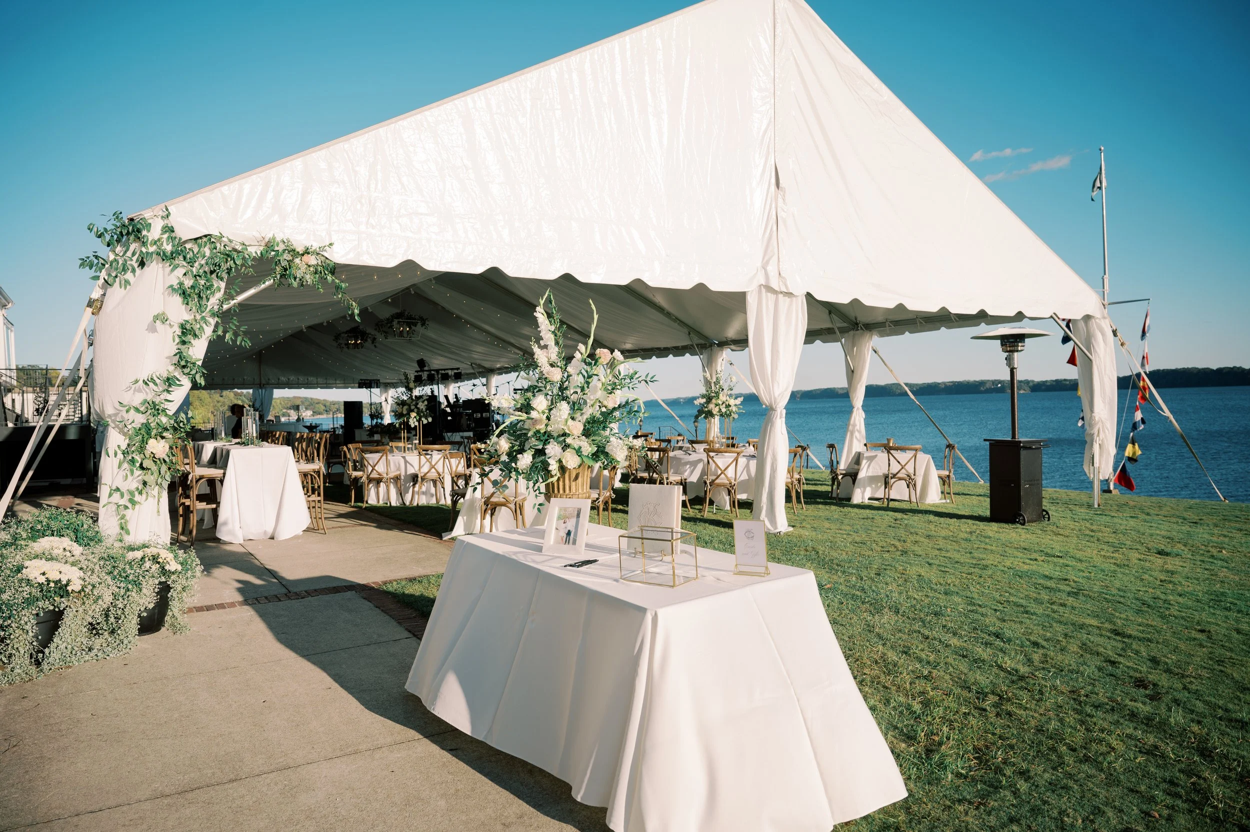 Karoline&Ryan_sneakpeek-272.jpg