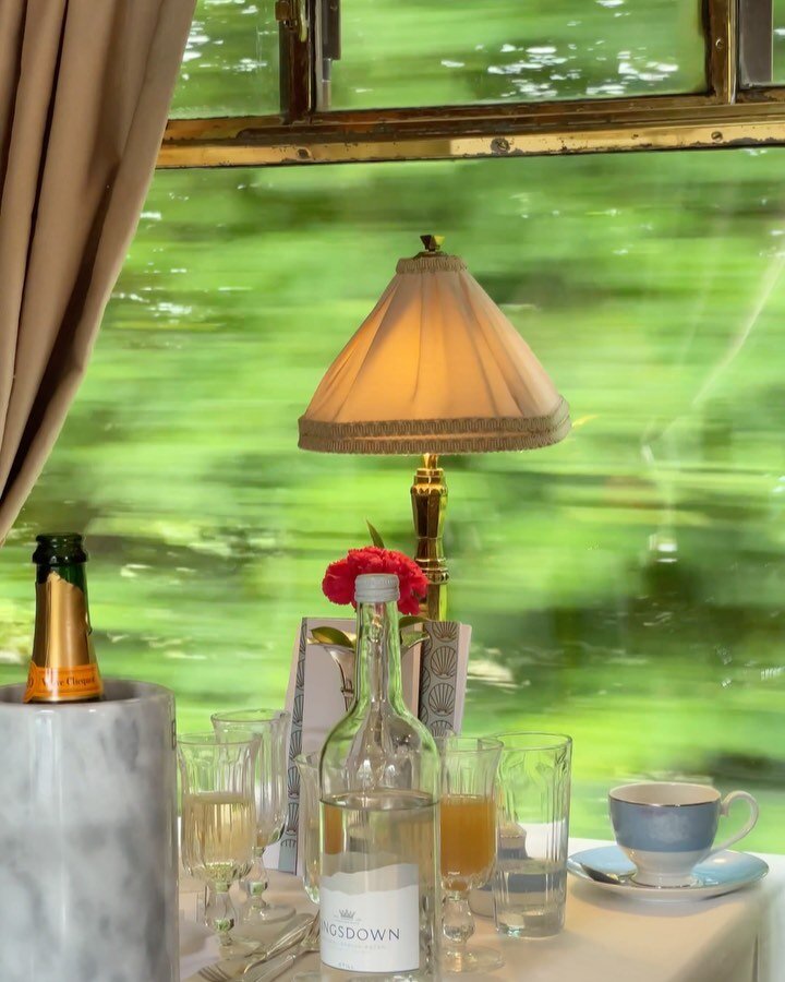 London -&gt; Oxford -&gt; London aboard @belmondbritishpullman 🥂 | by @marcocppl &amp; @outsideboxx #TheArtofBelmond