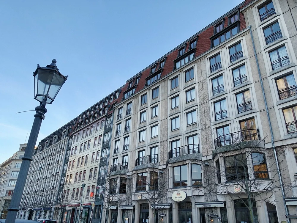 Plattenbauten Markgrafenstraße am Gendarmenmarkt