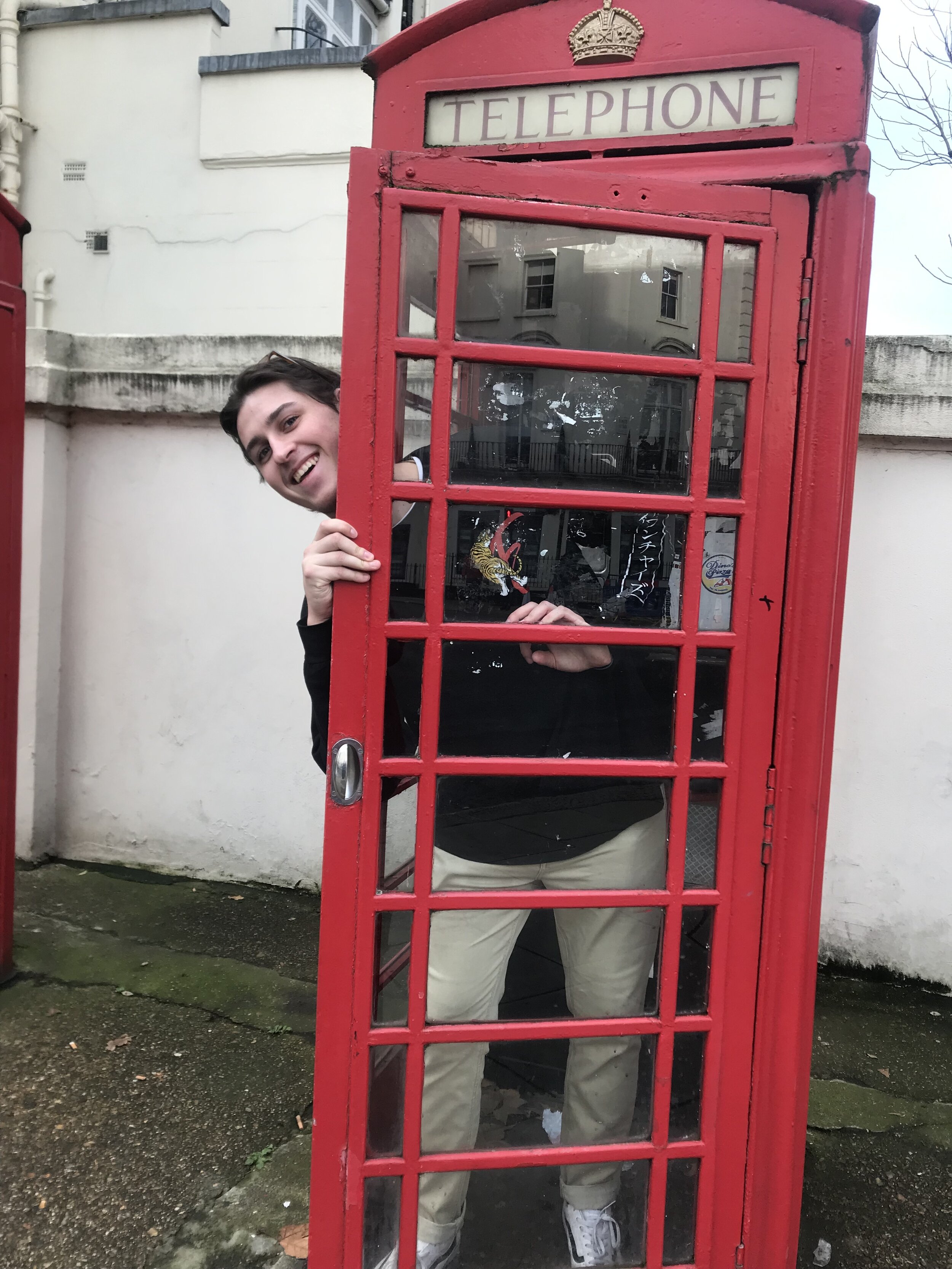 anna-cardamon-london-red-phone-booth
