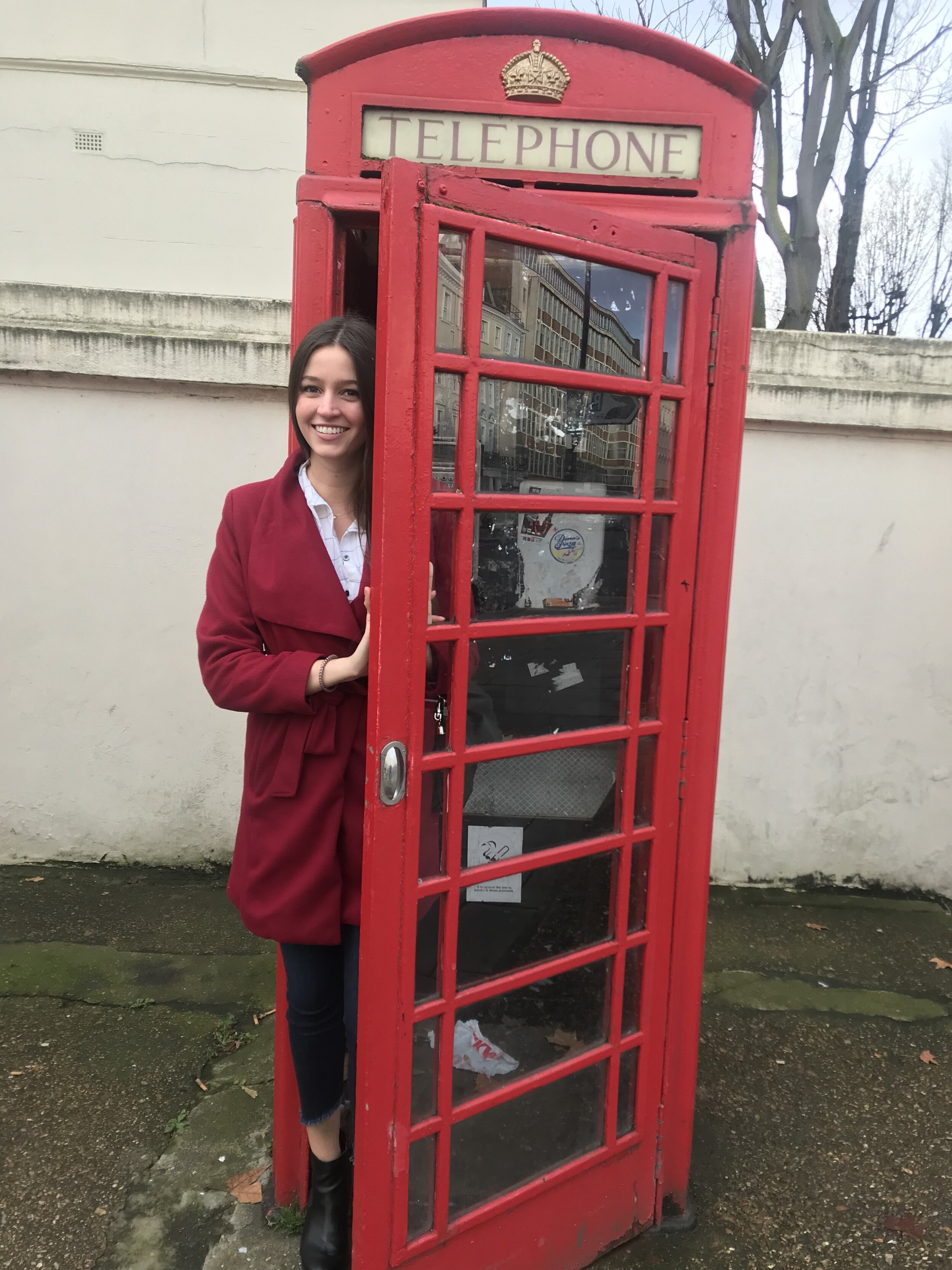 anna-cardamon-red-phone-booth
