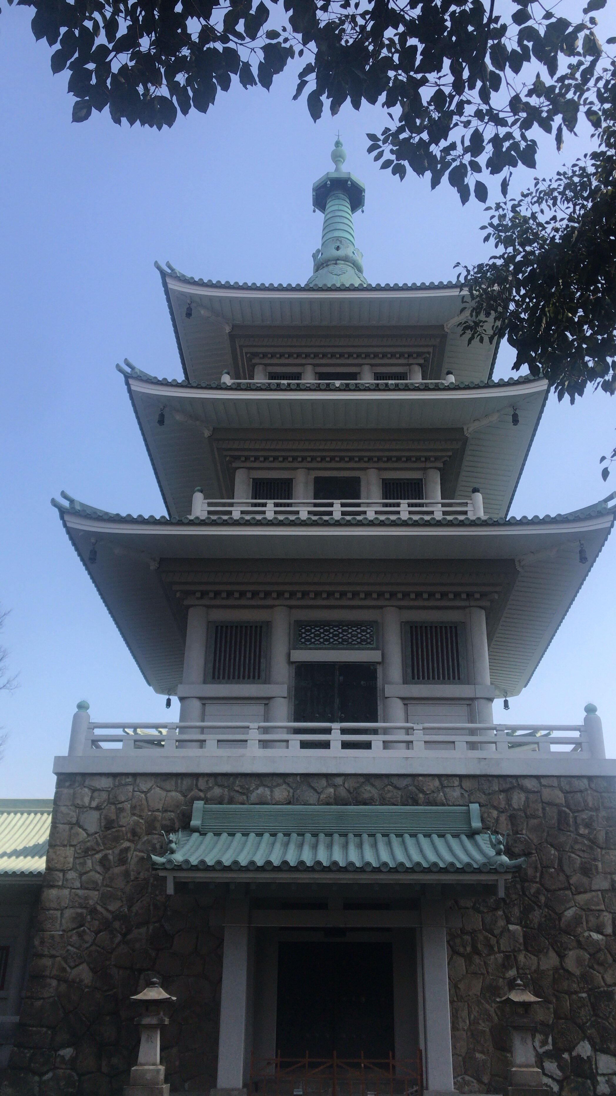 anna-cardamon-japan-temple