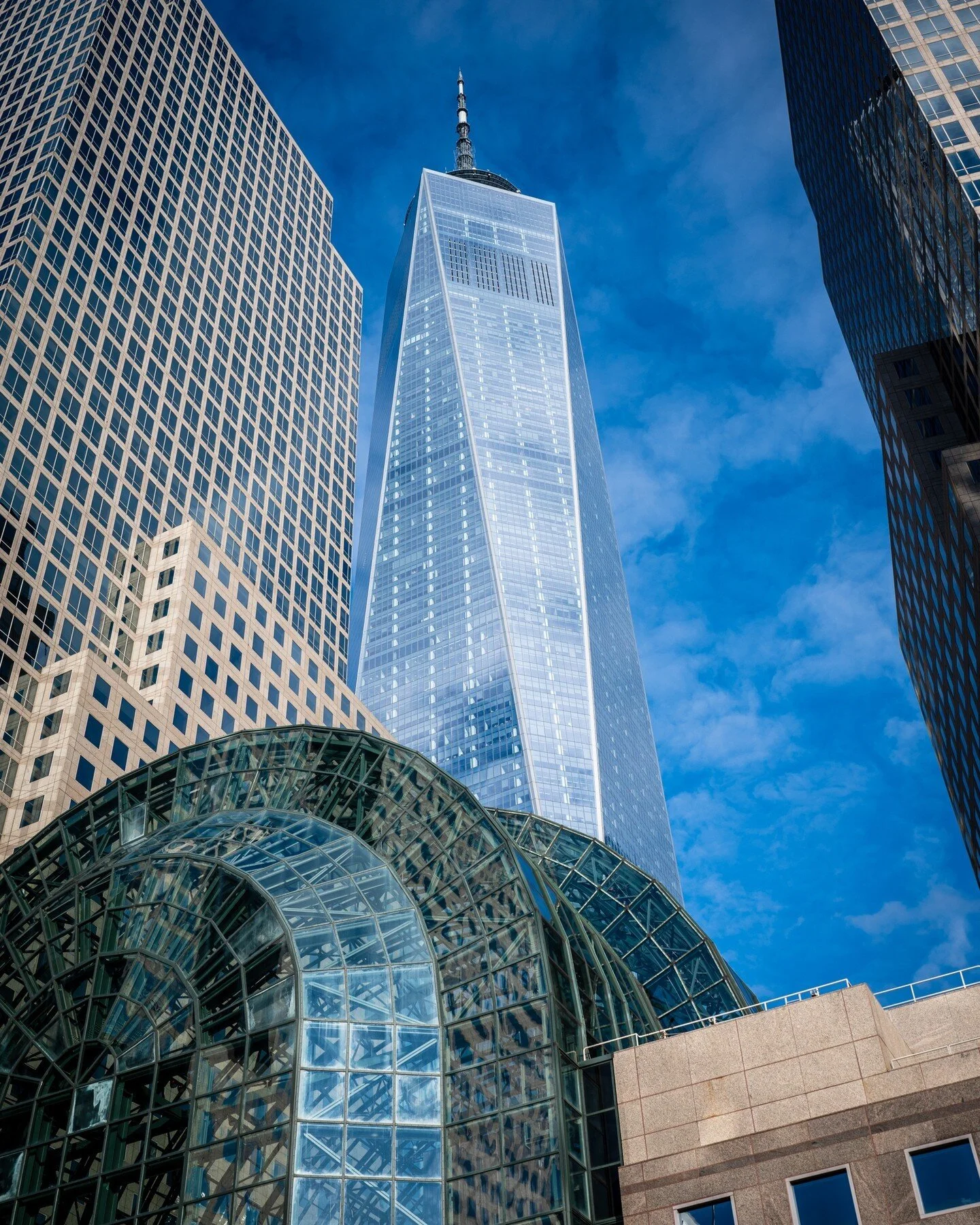 View from Brookfield Place.⁠
⁠
#sky #bluesky #NYC #newyorkcity #iloveny #bigapple #empirestate #ctnewyork #newyork_instagram #made_in_ny #instagramNYC #nycprimeshot #instaNYC #ImagesofNYC #newyork_ig #tnyr #thisisnewyorkcity #unlimitednewyork #nikon 