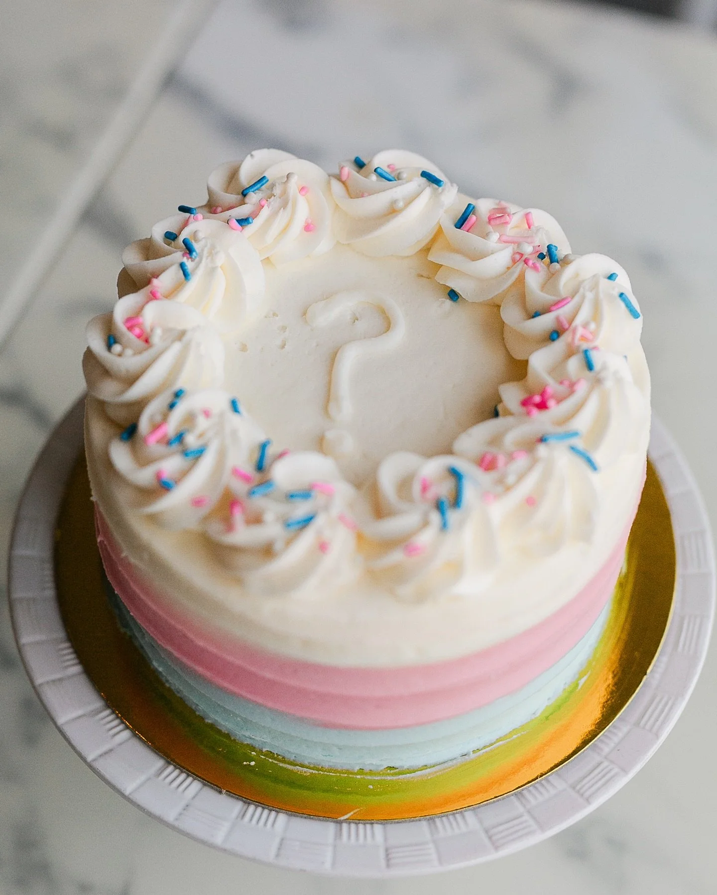 A little secret baked inside 👀💙💗
Slice to reveal the surprise!