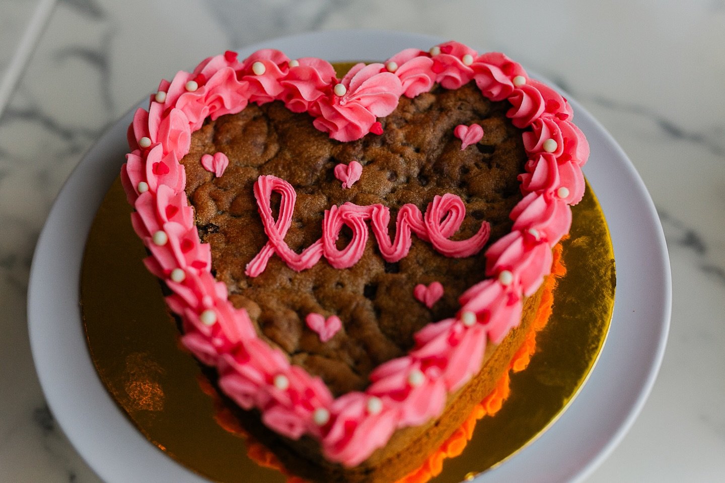 💘 VALENTINE&rsquo;S DAY SWEET TREATS ARE HERE! 💘

Treat your Valentine (or yourself 😉) to something extra sweet this year!

✨ Valentine&rsquo;s Day Treat Box &ndash; $19.75
(10 pieces of assorted treats)

🍪 Valentine&rsquo;s Day Sugar Cookie Deco
