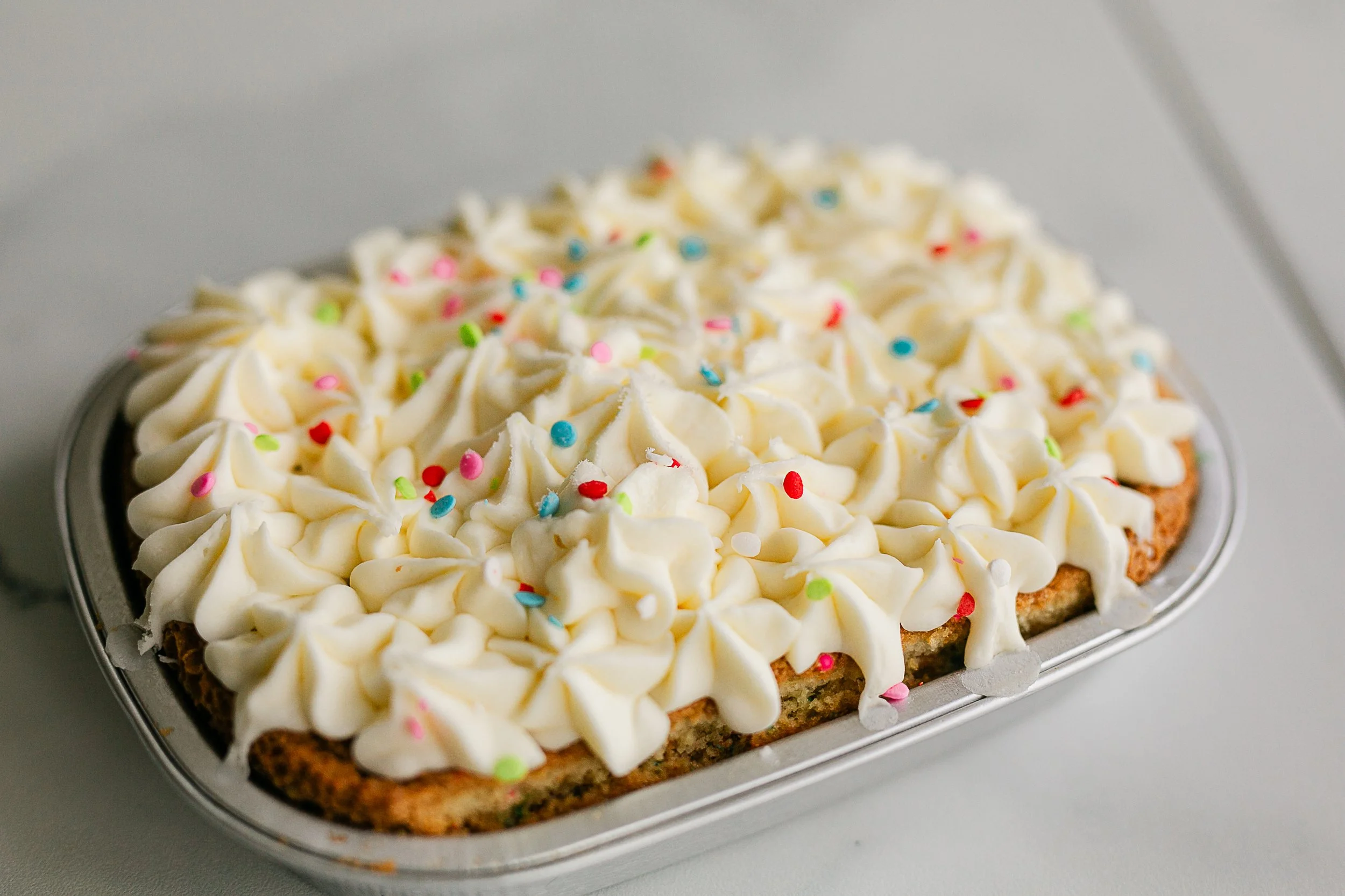 Tracycakes-Snacking-Cake_birthday-4.jpg