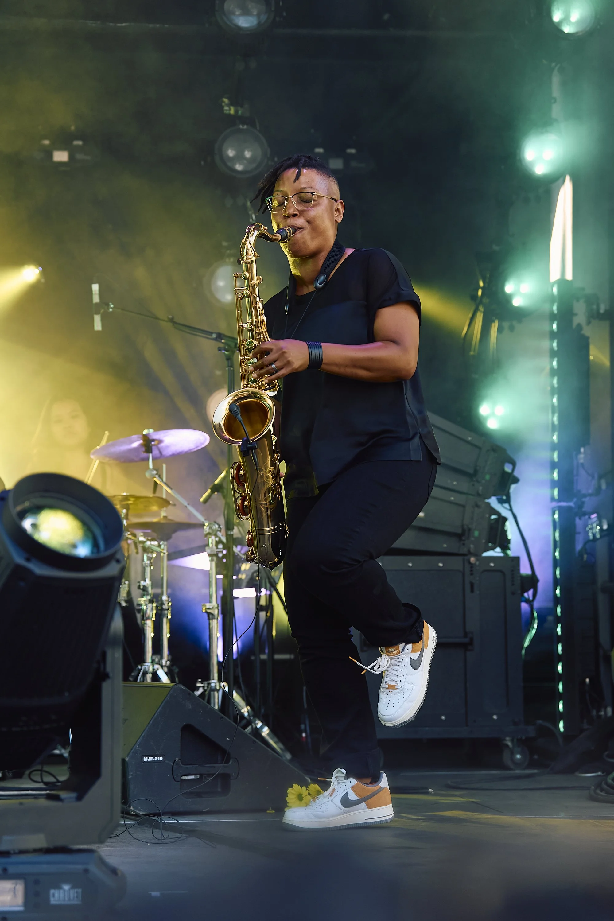Performing at MUTEK in Montreal with Madame Gandhi --  "MUTEK | Bruno Aïello-Destombes"