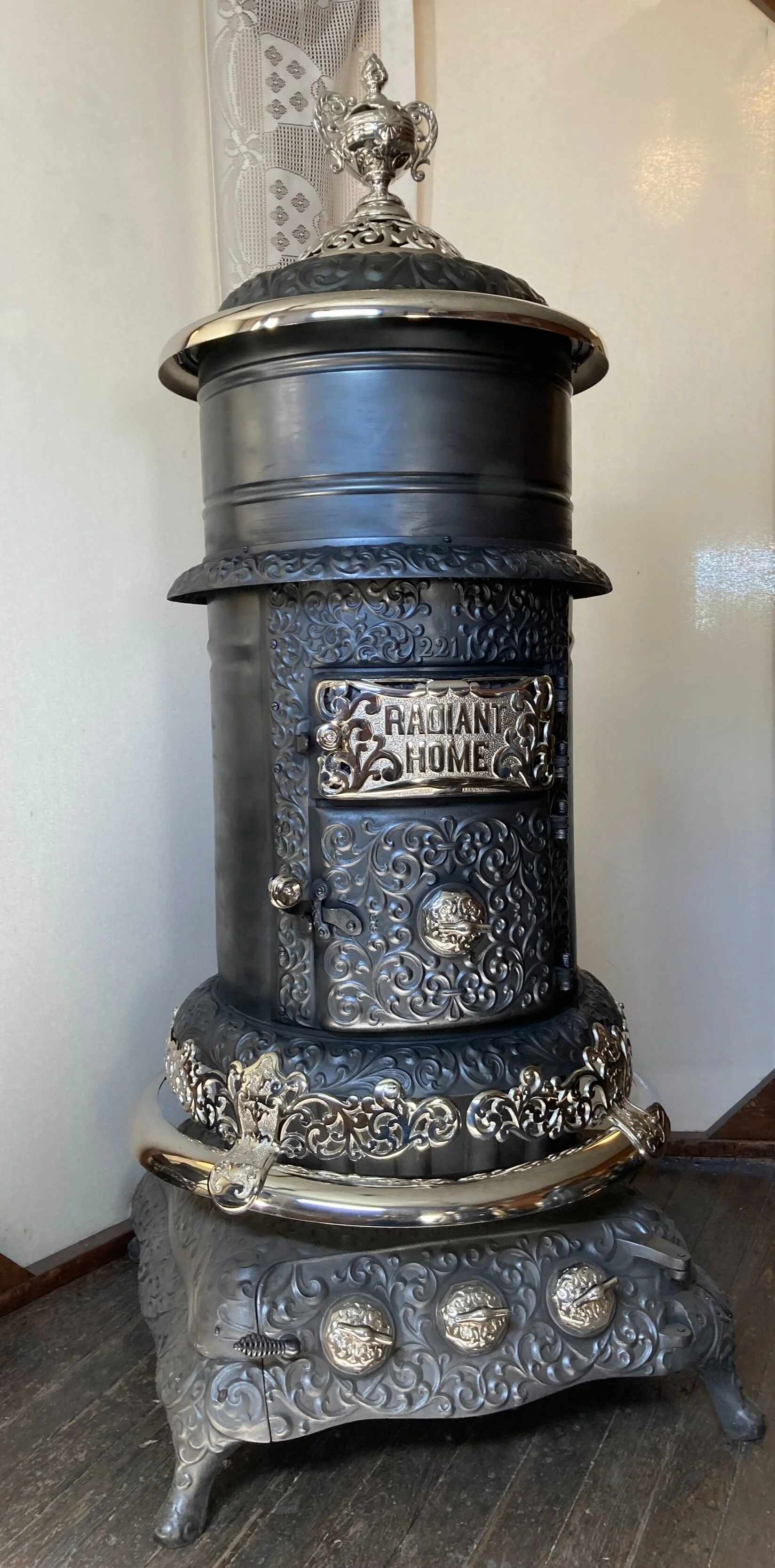 Antique Wood Stoves — Mill Creek Antiques (Home)