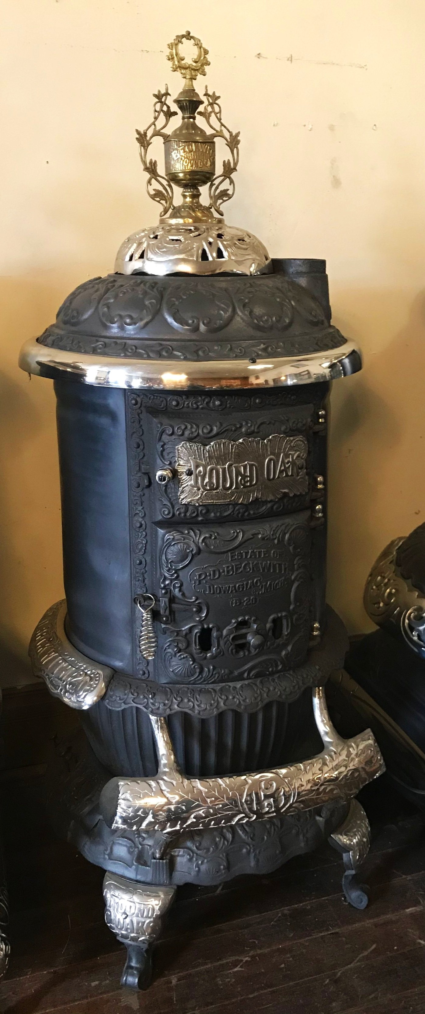 Antique Wood Stoves — Mill Creek Antiques (Home)