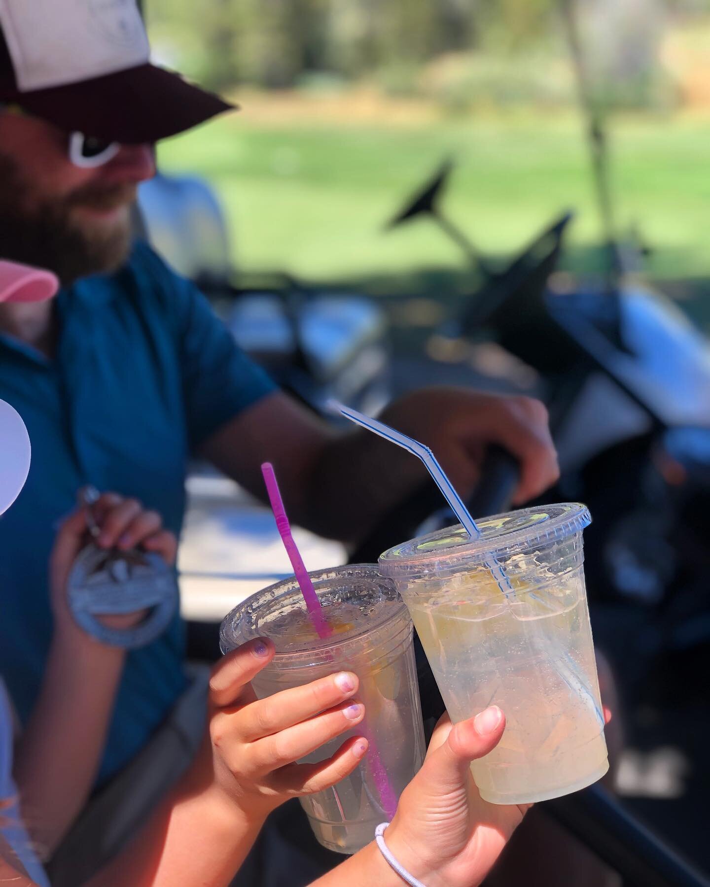 Hot days and fresh lemonade. 🍋
Perfect Golf time for everyone at TCGC!
Keep golfing🏌️&zwj;♀️🏌️&zwj;♂️
Cafe Zenon [9am-8pm Everyday]